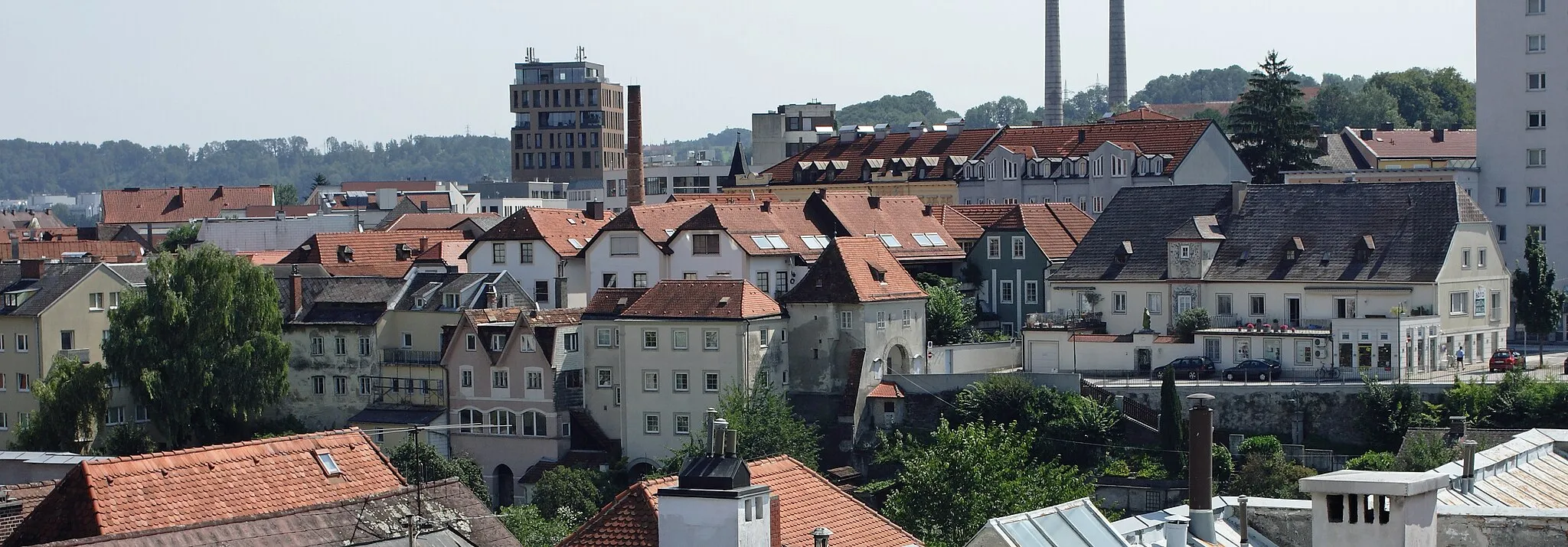 Photo showing: Blick von der Dachterrasse des Steyrer Hartlauerhauses auf Ennsdorf