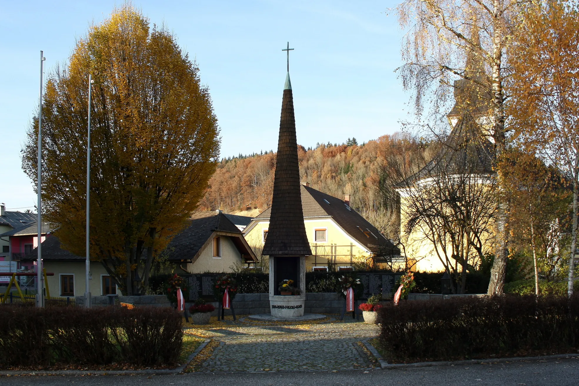 Photo showing: Das Soldatendenkmal in Timelkam.