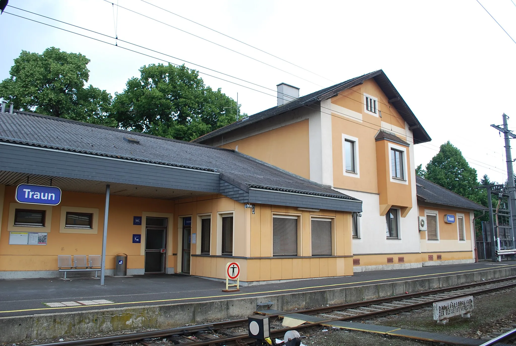 Photo showing: Trainstation Traun