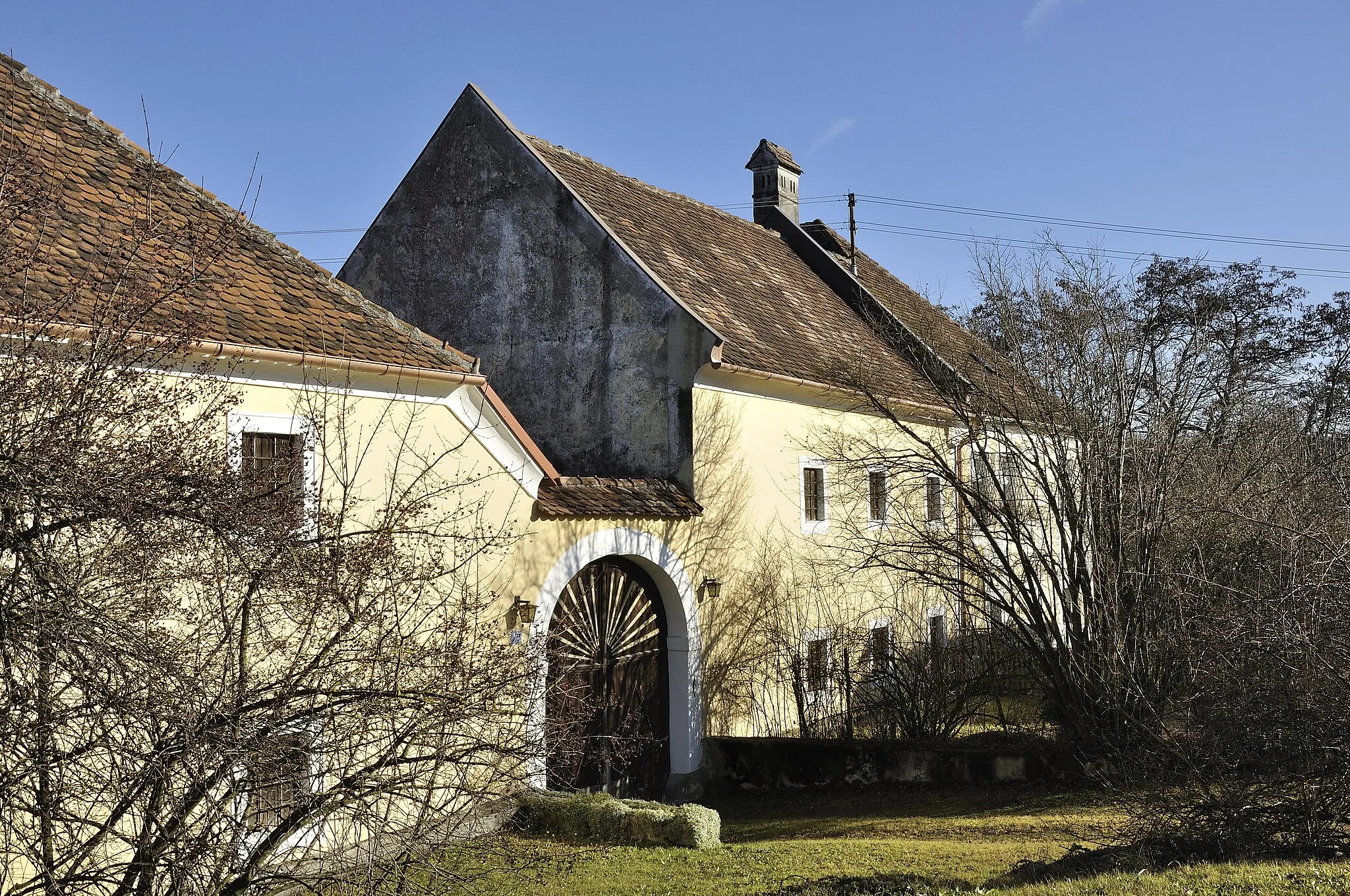 Photo showing: Mühle, ehem. Pfarrgutshof