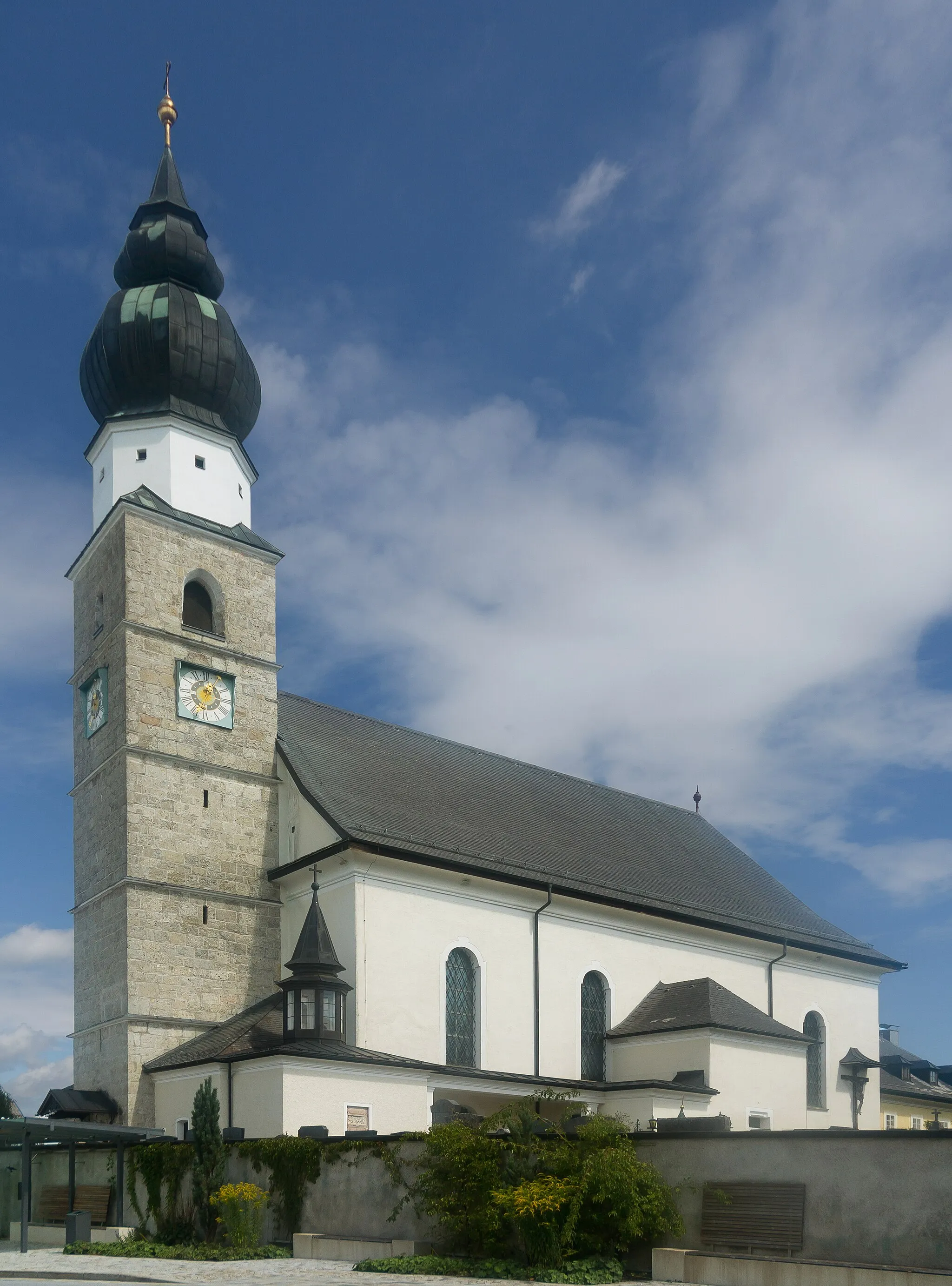 Photo showing: Eugendorf, church: die Katolische. Pfarrkirche Sankt Martin