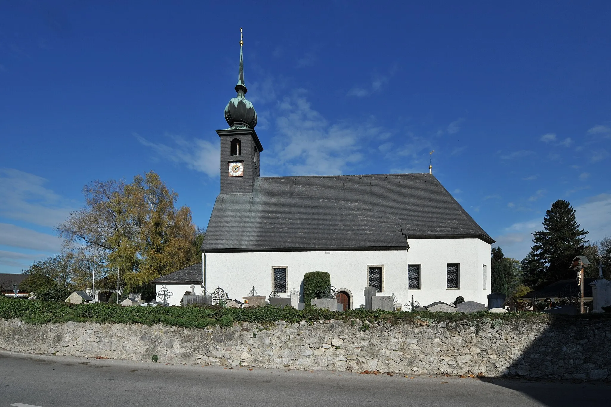 Photo showing: Kath. Pfarrkirche hl. Johannes der Täufer

The making of this work was supported by Wikimedia Austria.
For other files made with the support of Wikimedia Austria, please see the category Supported by Wikimedia Österreich.