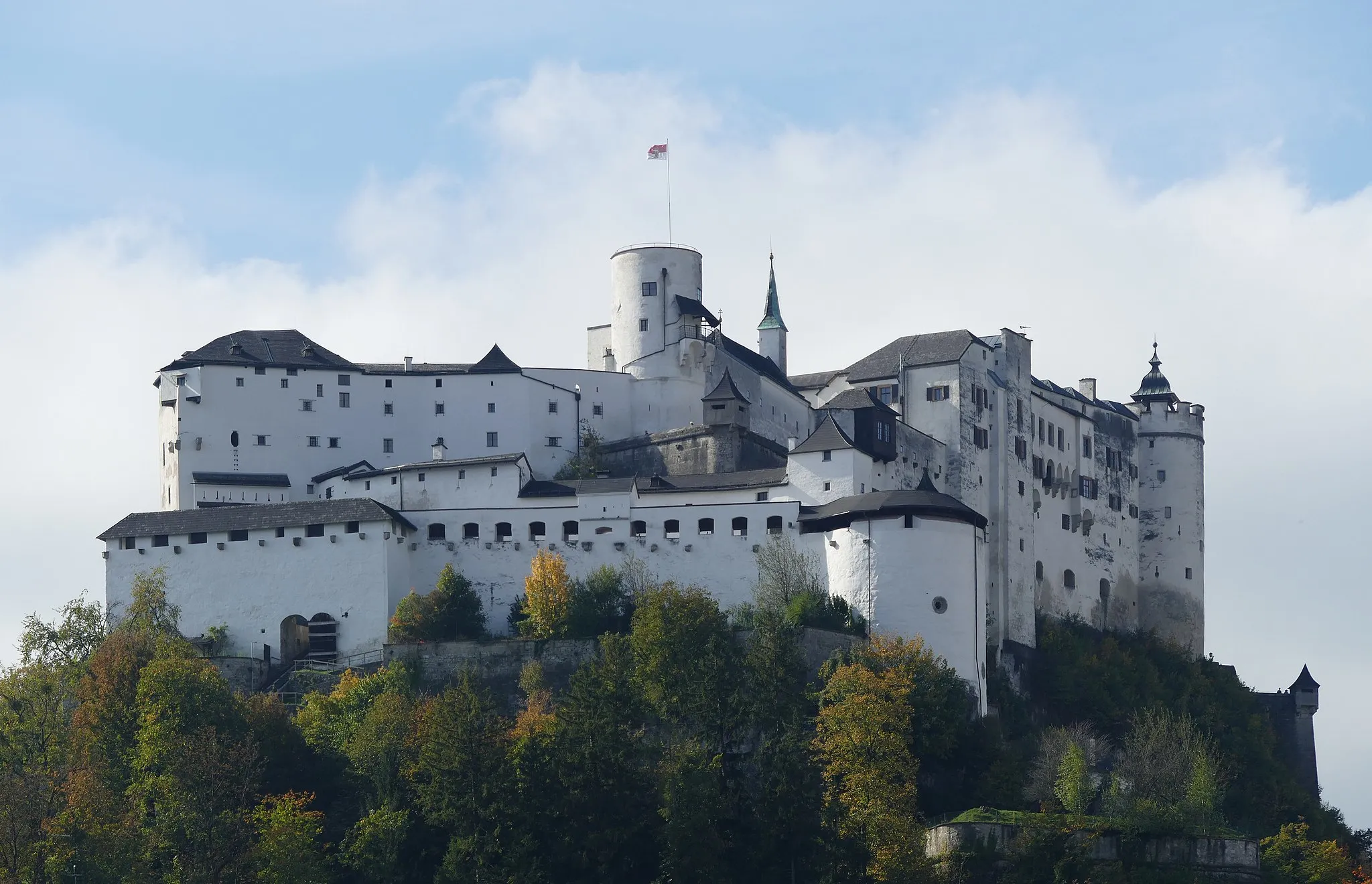 Photo showing: Fortress Hohensalzburg seen from north-east, City of Salzburg, Austria.