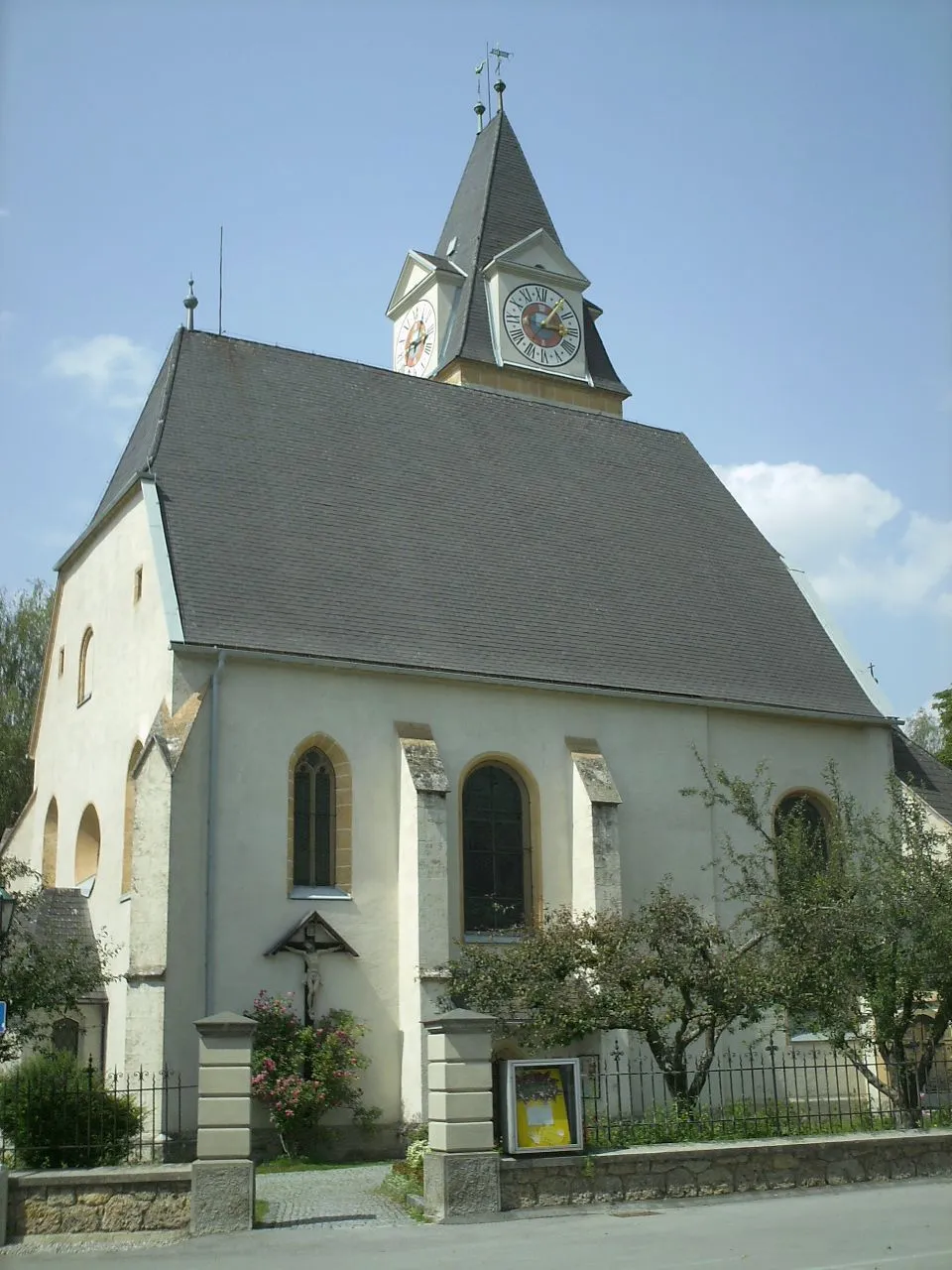 Photo showing: Kath. Pfarrkirche zum hl. Andreas in der Kirchengasse 1, Langenwang/Österreich.