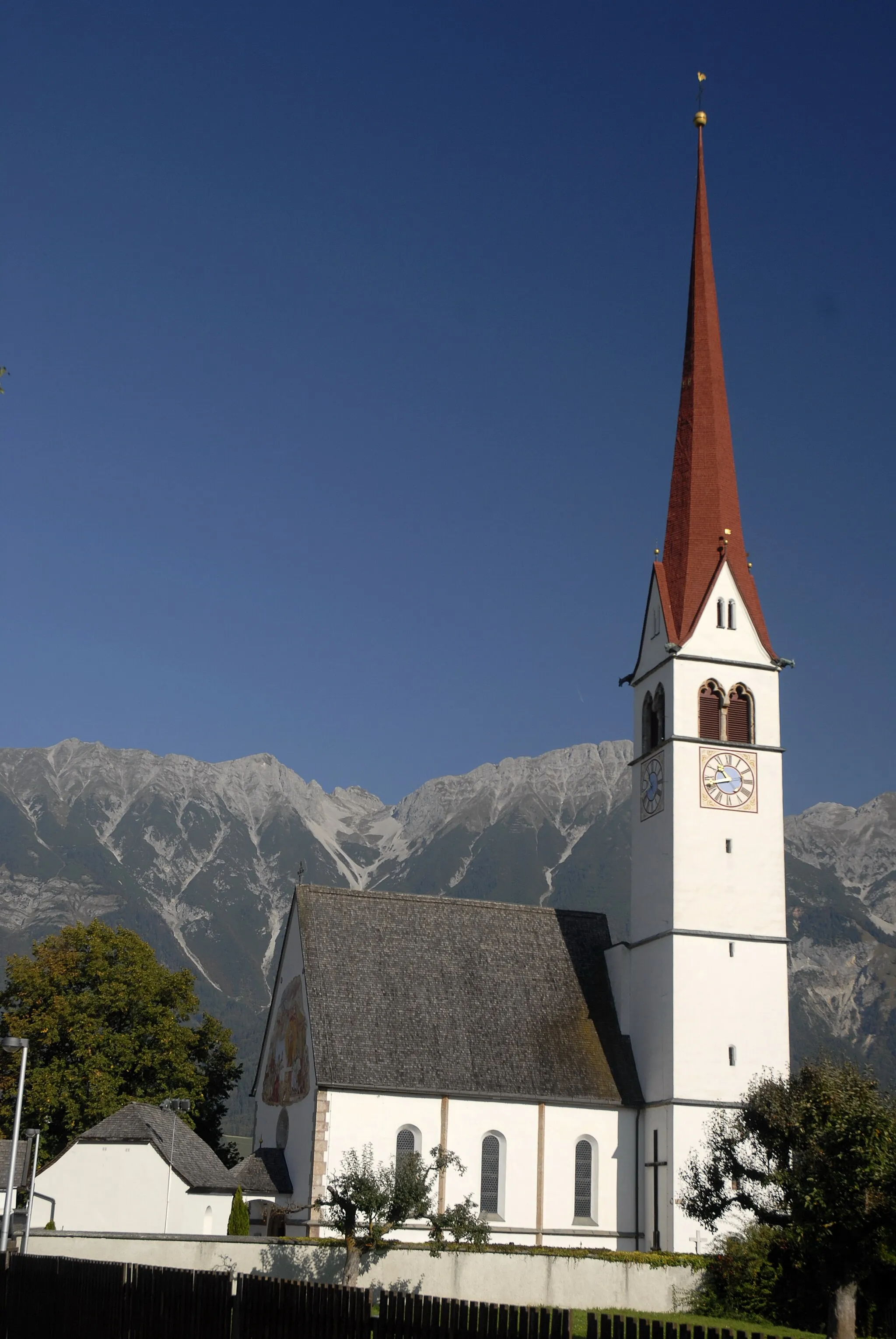 Photo showing: Innsbruck-Amras, Pfarrkirche Mariä Himmelfahrt

This media shows the protected monument with the number 128210 in Austria. (Commons, de, Wikidata)