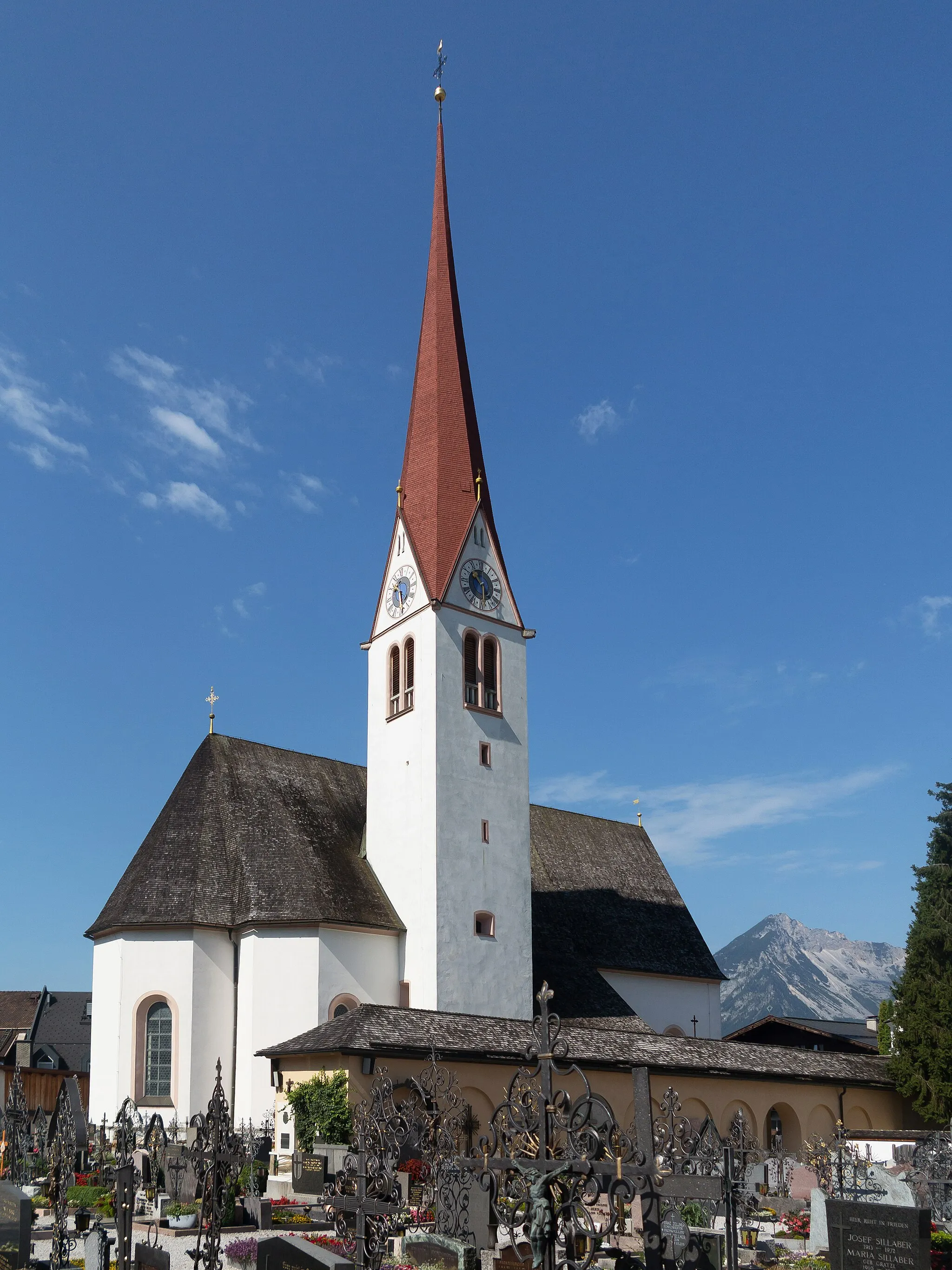 Photo showing: Brixlegg, church: die Katholische Pfarrkirche Unsere Liebe Frau Vermählung