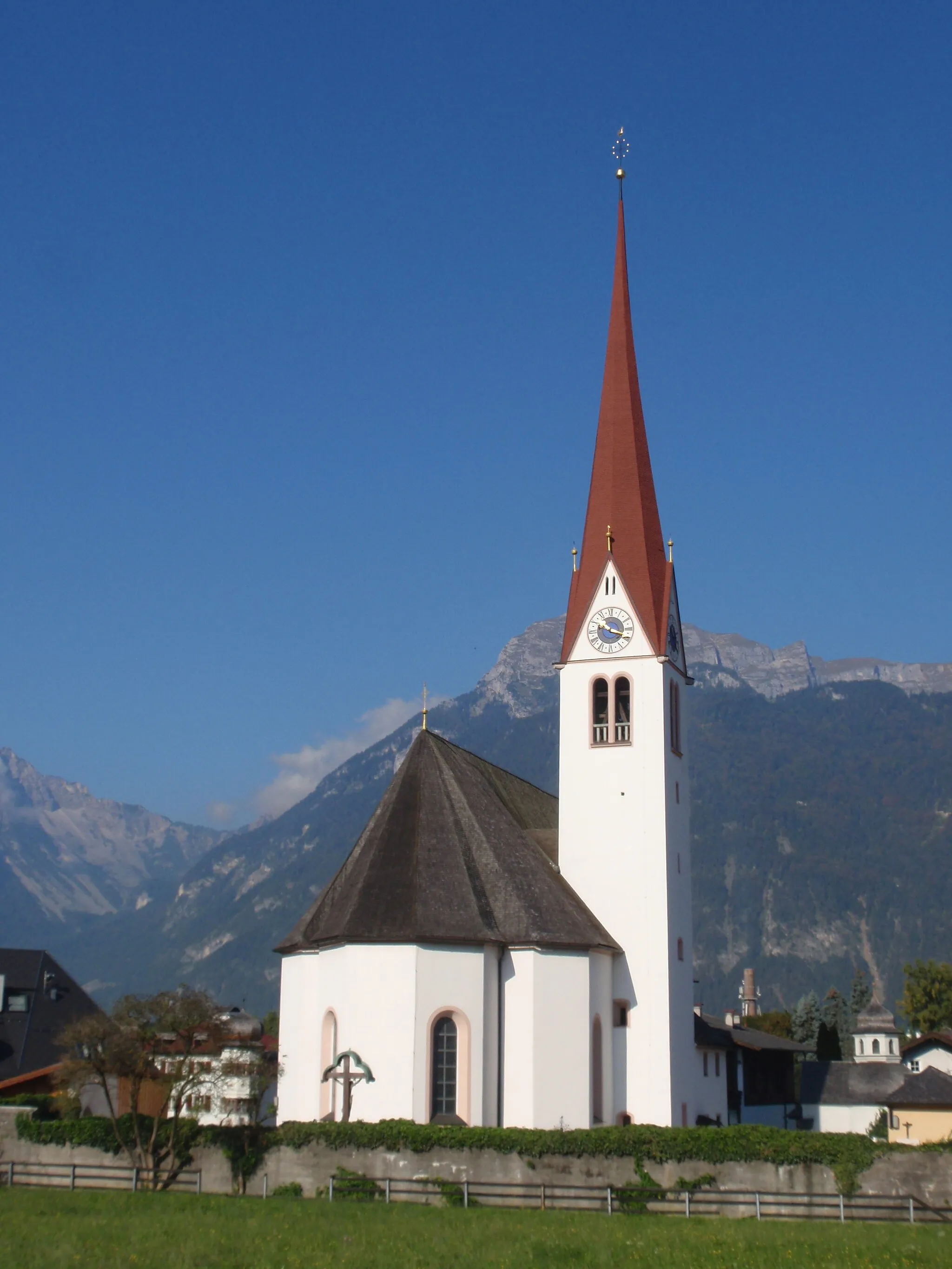 Photo showing: Kath. Pfarrkirche Unsere Liebe Frau Vermählung