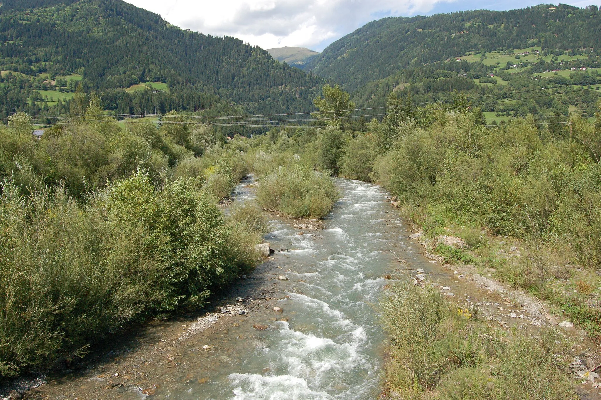 Photo showing: Der Debantbach von der Brücke der B107a in der Gemeinde Nußdorf-Debant