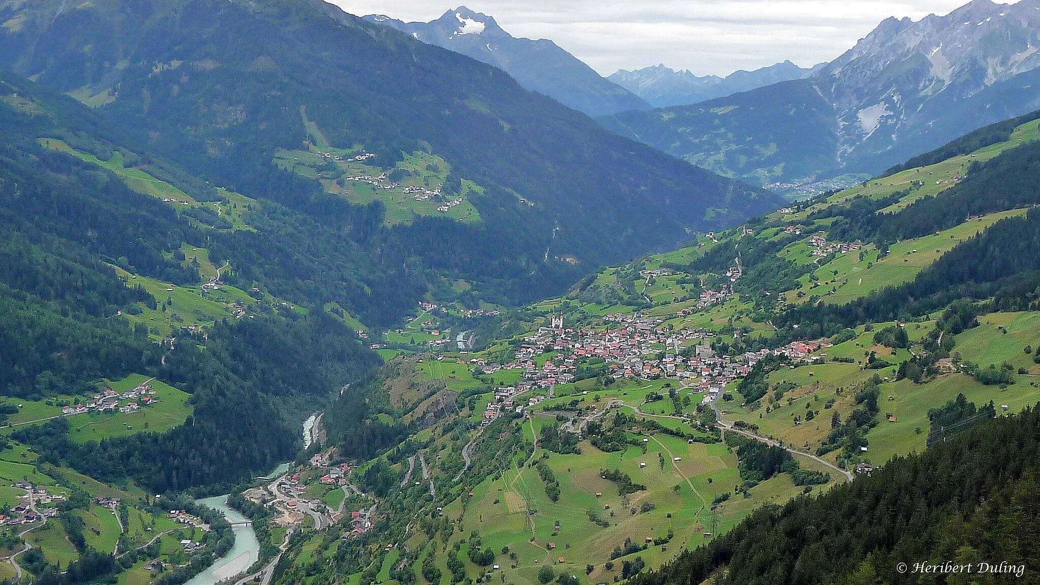 Photo showing: Panoramabild von der Pillerhöhe auf Fließ