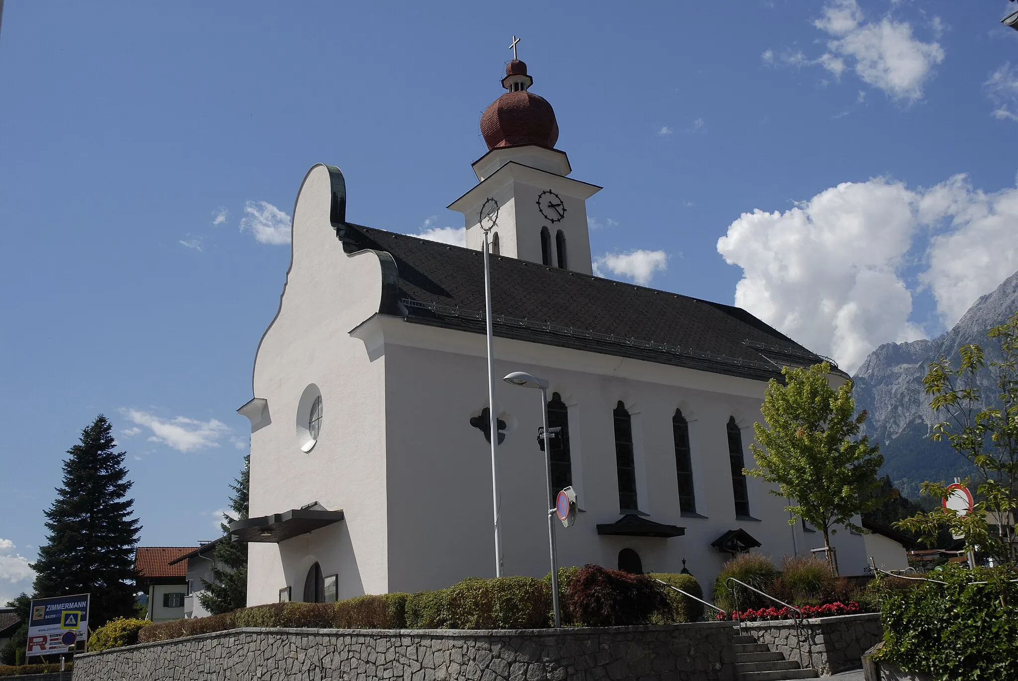 Photo showing: Pfarrkirche Fritzens

This media shows the protected monument with the number 63985 in Austria. (Commons, de, Wikidata)