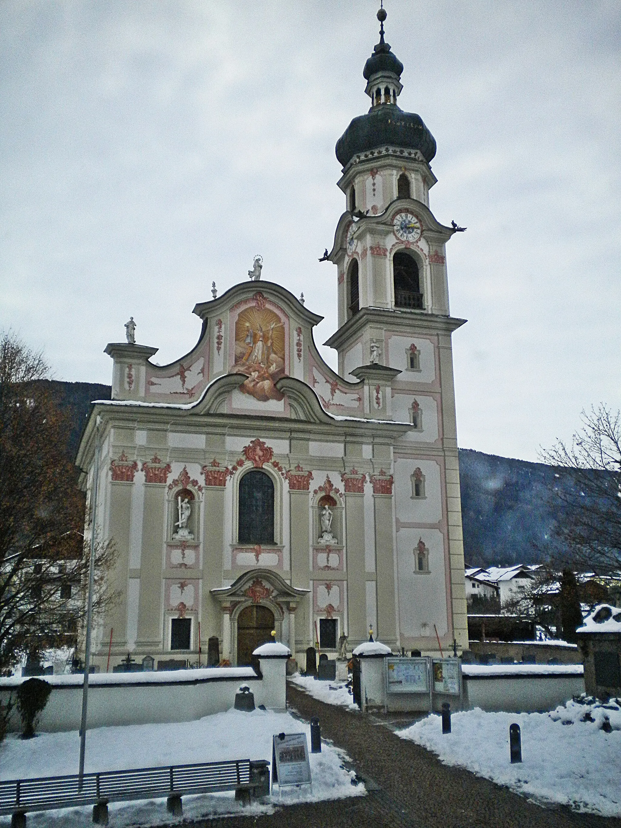 Photo showing: Peter and Paul church