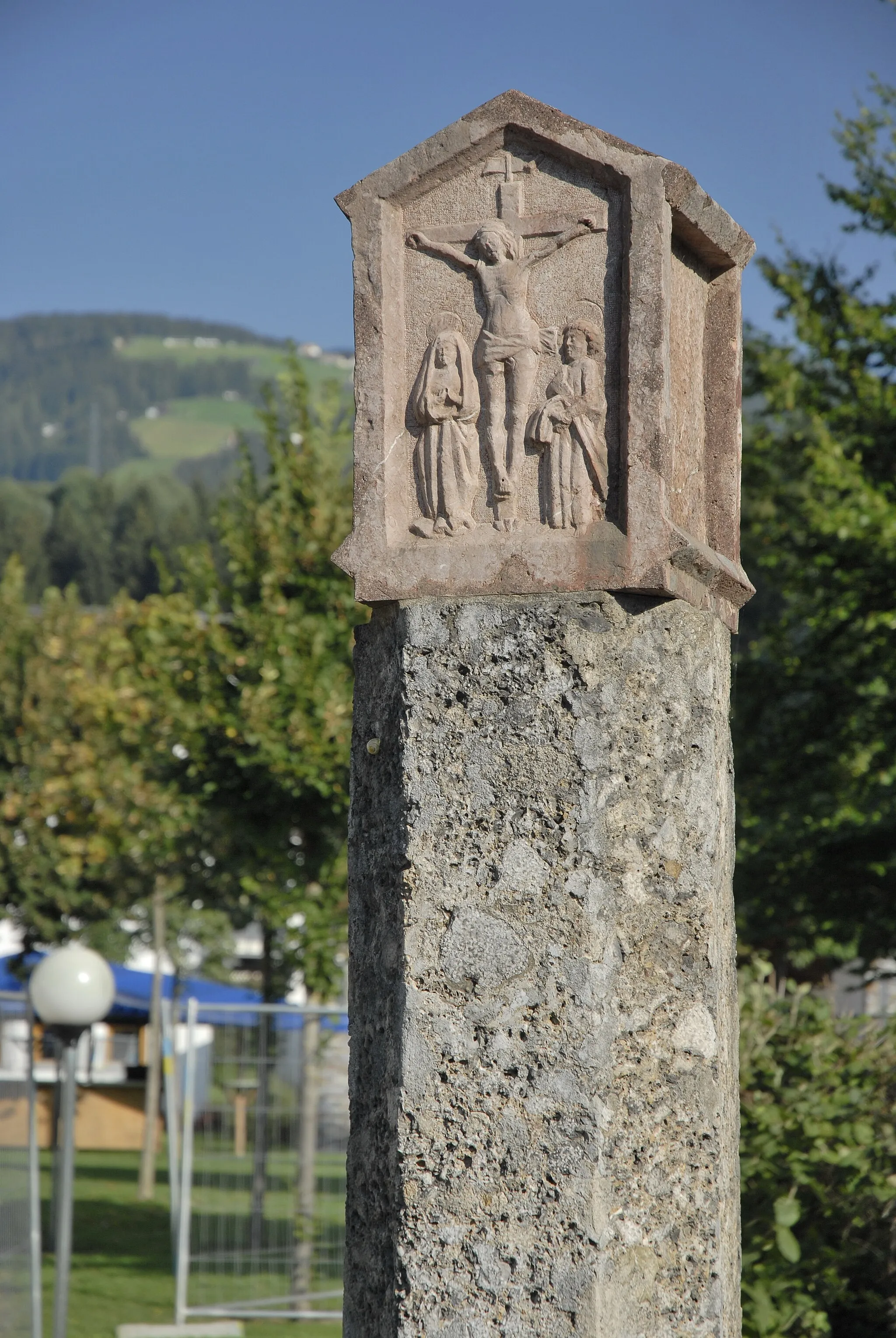 Photo showing: Kolsass, Bildstock am Fiechterweg

This media shows the protected monument with the number 121447 in Austria. (Commons, de, Wikidata)