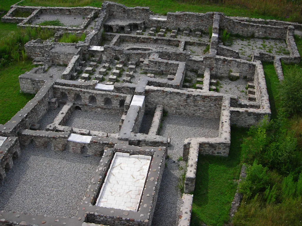 Photo showing: ruin of a roman thermae in the former city Aguntum