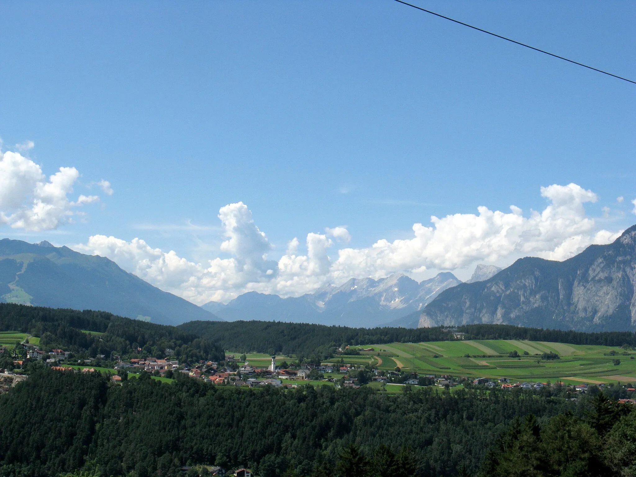 Photo showing: view of village Natters in Tyrol, Austria
photo taken from: Igls