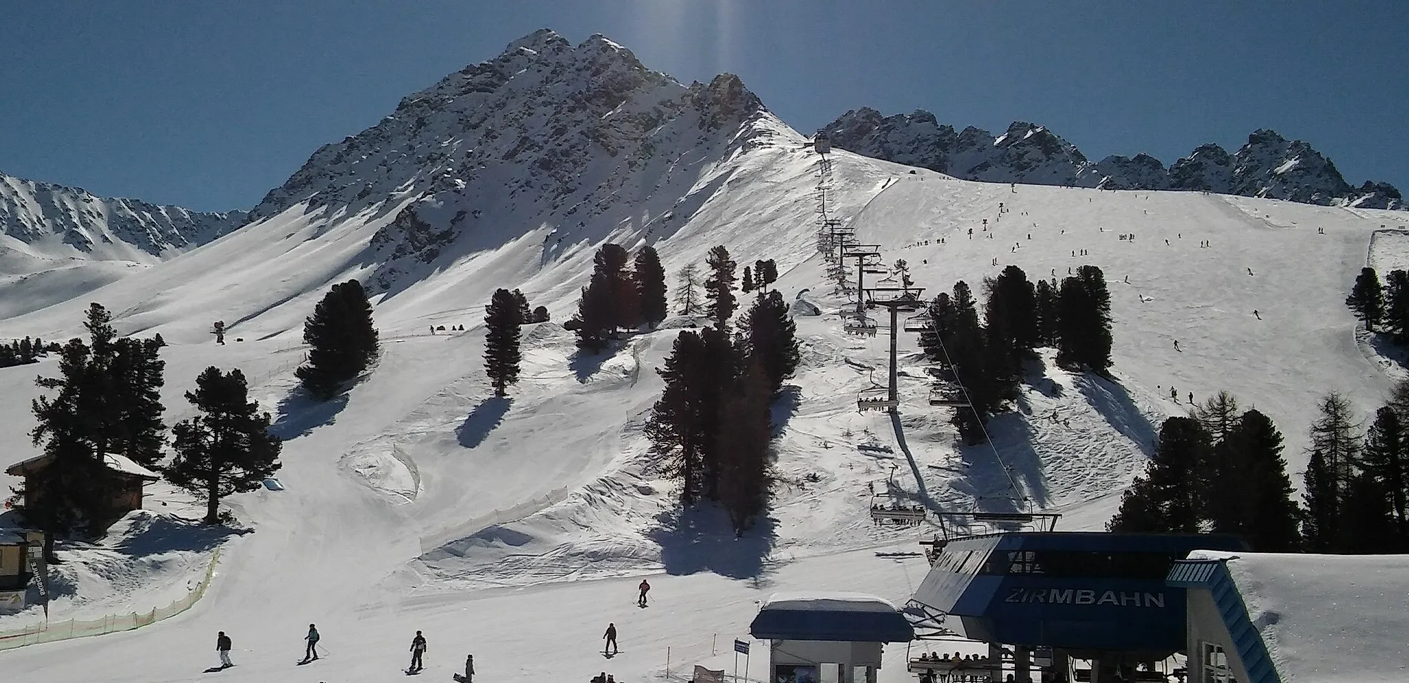 Photo showing: Skigebiet Nauders, Blick von Mittelstation Bergkastel Richtung Bergkastelspitze