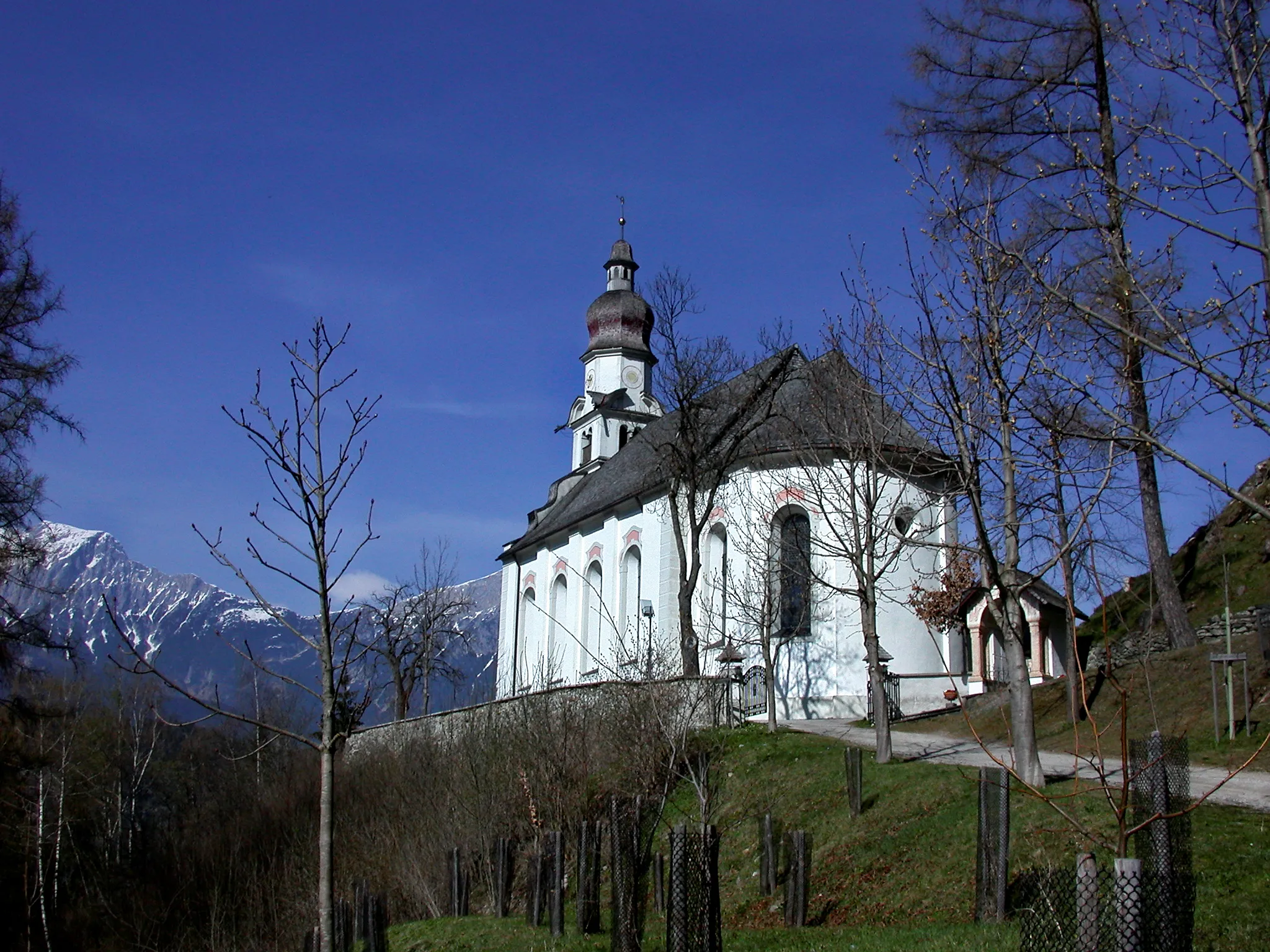 Photo showing: St.-Antonius-Kirchlein oberhalb des Wallfahrtsortes Rietz (1757).