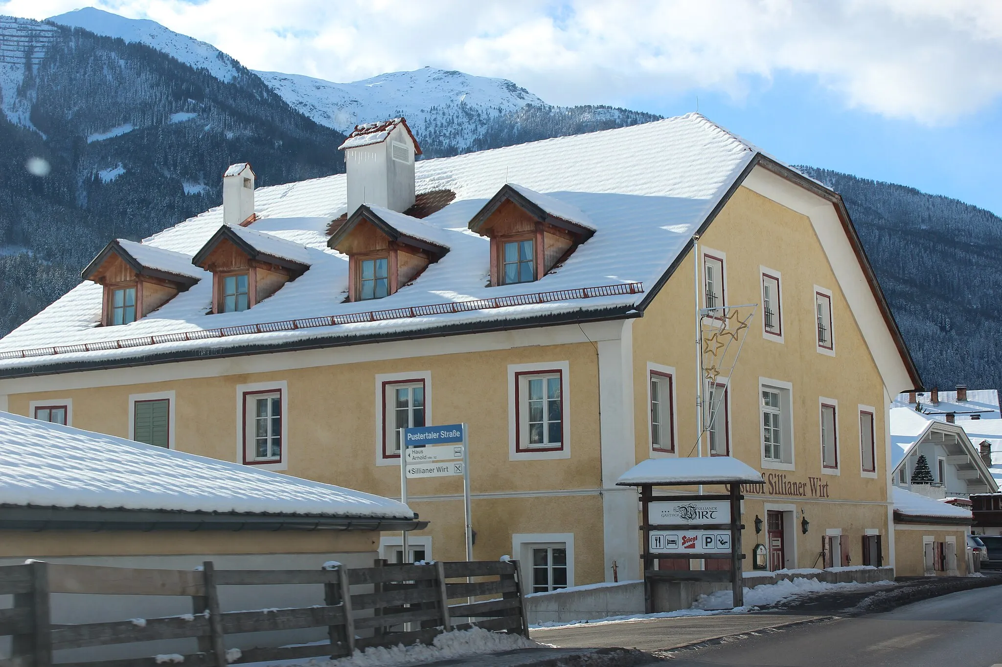 Photo showing: Ehem. Gasthaus zur Sennerei in Sillian, Osttirol, Österreich.