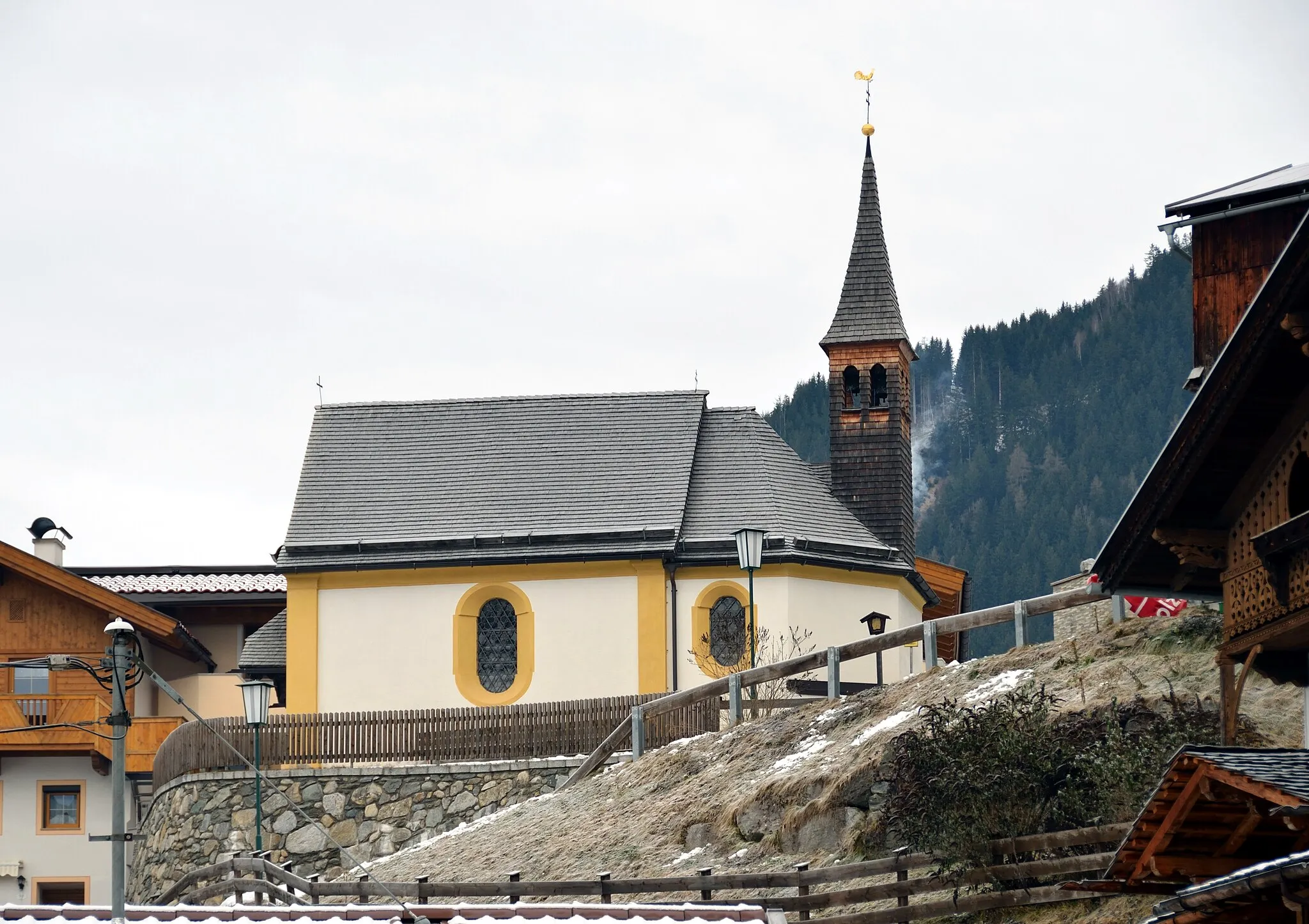 Photo showing: The St. Anthony chapel (Antoniuskapelle) in Stumm im Zillertal, Tyrol, is protected as a cultural heritage monument.