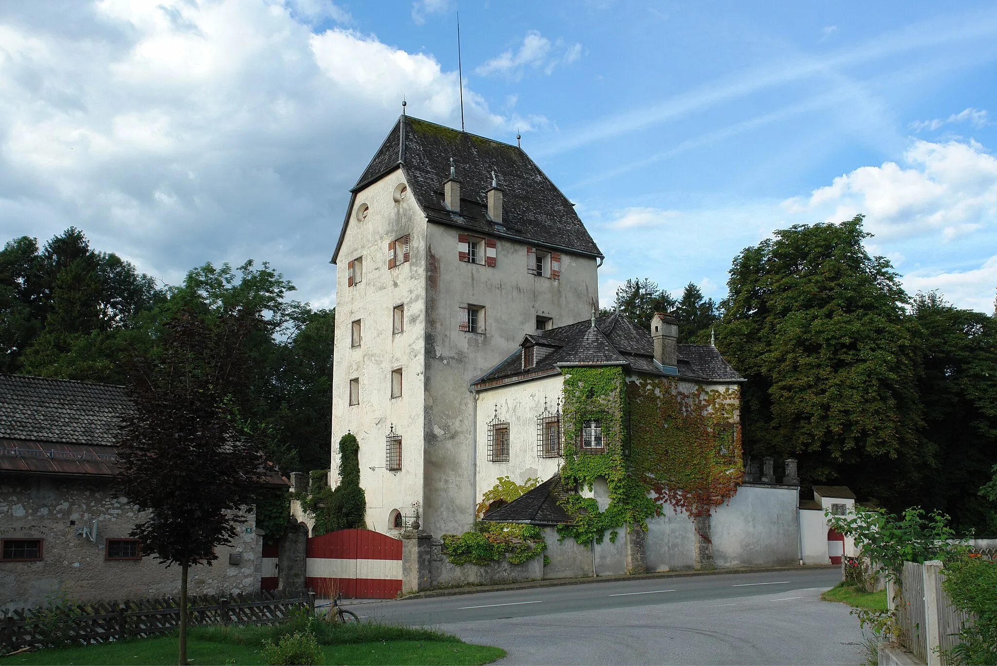 Photo showing: Schloss Schönwörth/Turm Niederbreitenbach