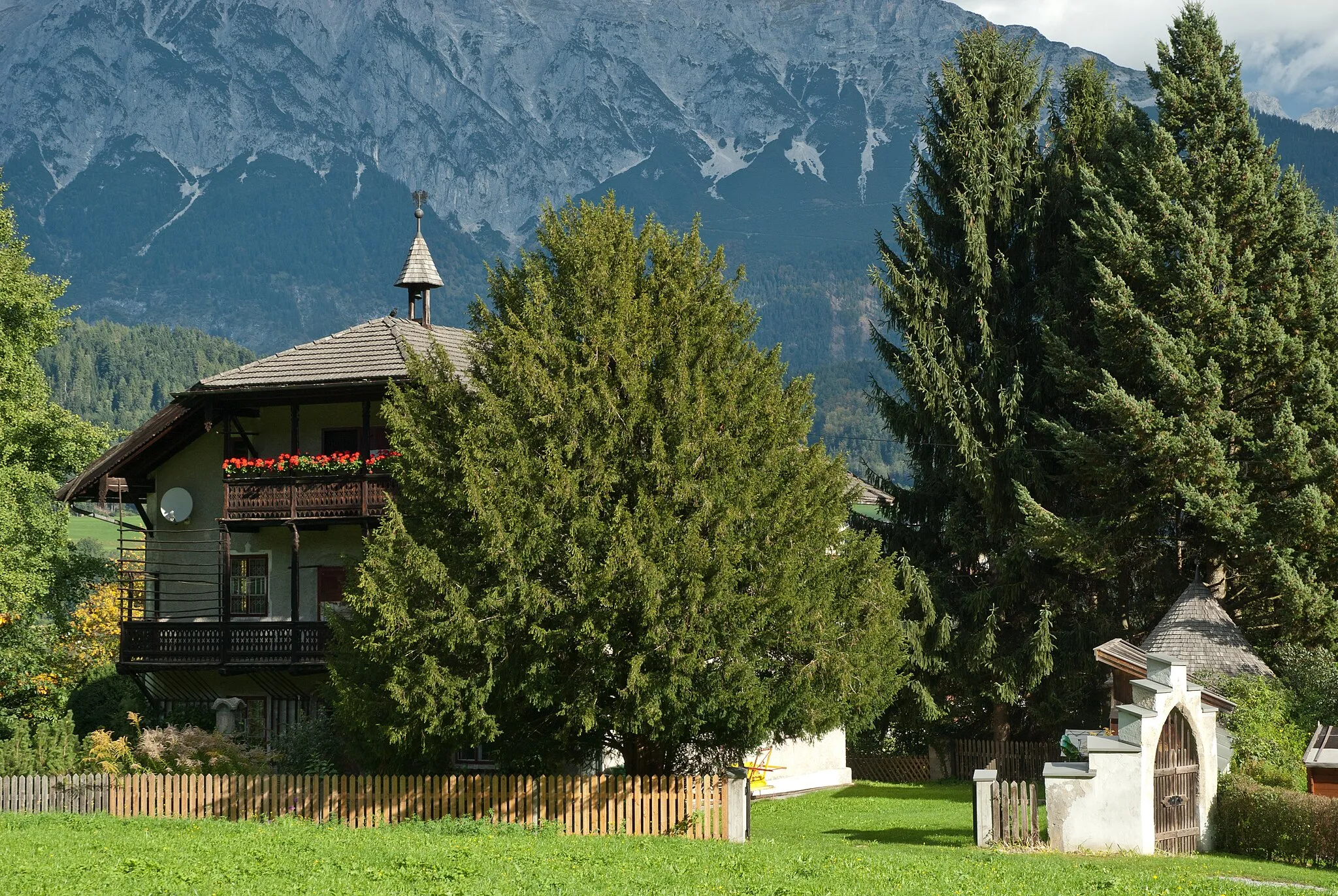 Photo showing: This media shows the remarkable cultural object in the Austrian state of Tyrol listed by the Tyrolean Art Cadastre with the ID 58626. (on tirisMaps, pdf, more images on Commons, Wikidata)