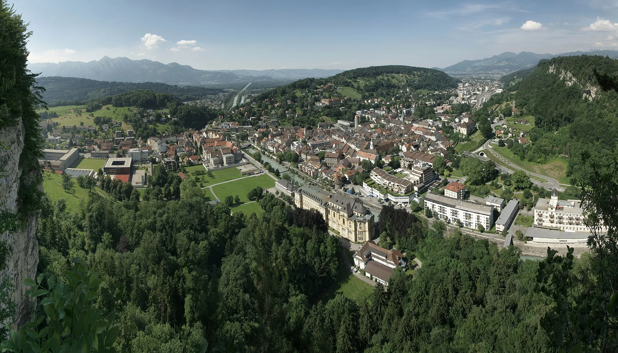 Photo showing: Feldkirch Stadt. Ein Panorama vom Stadtschrofen in Frastanz, Maria Grün.