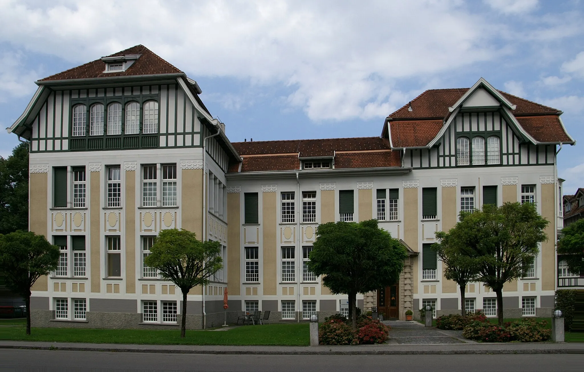 Photo showing: altes Krankenhaus, Kaiserin-Elisabeth-Str. 4-6 in Hohenems Architekt: Hanns Kornberger, Baujahr 1904 + 1905