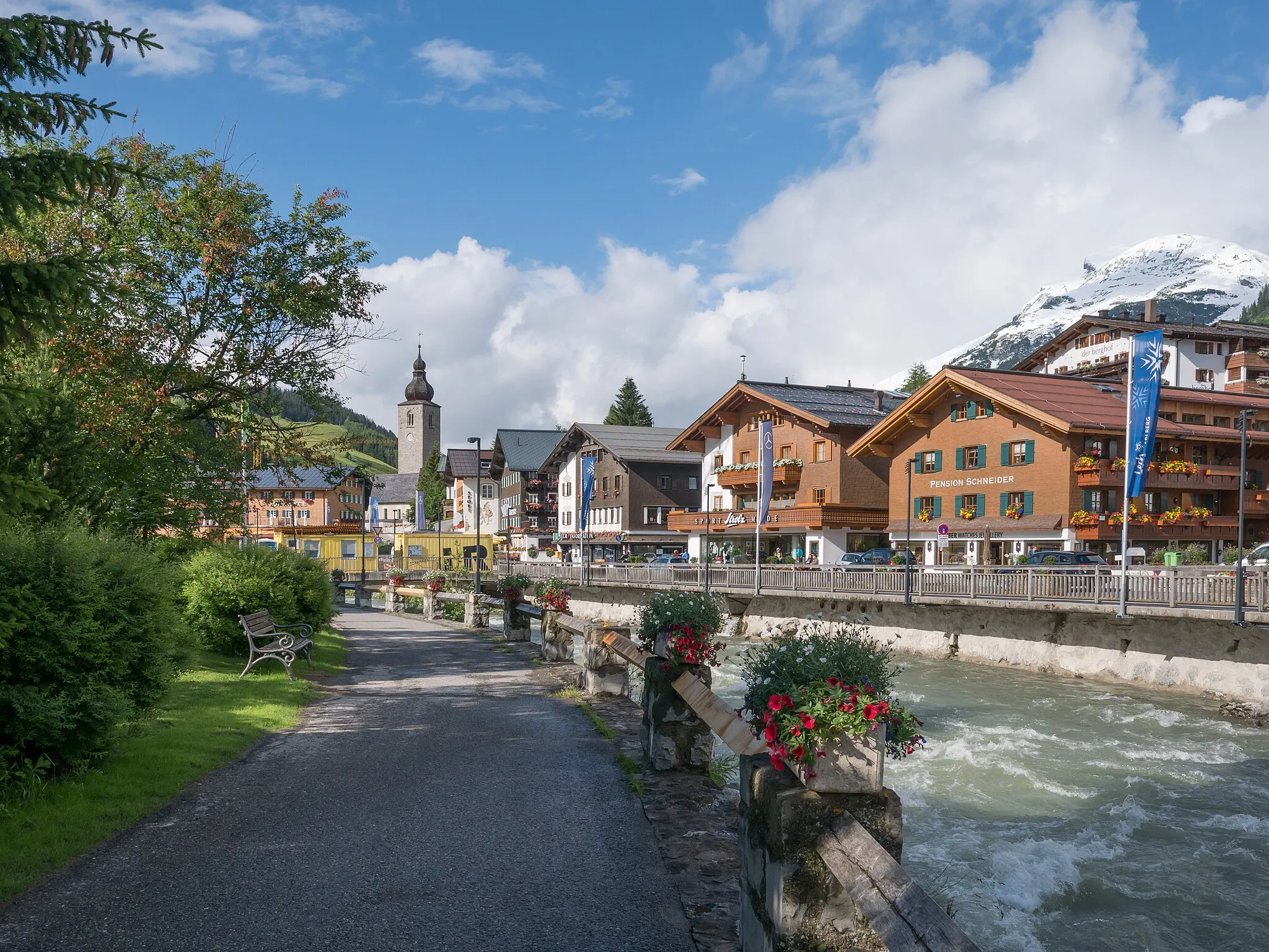 Photo showing: Promenade, river Lech and main street in the centre of Lech. Vorarlberg, Austria