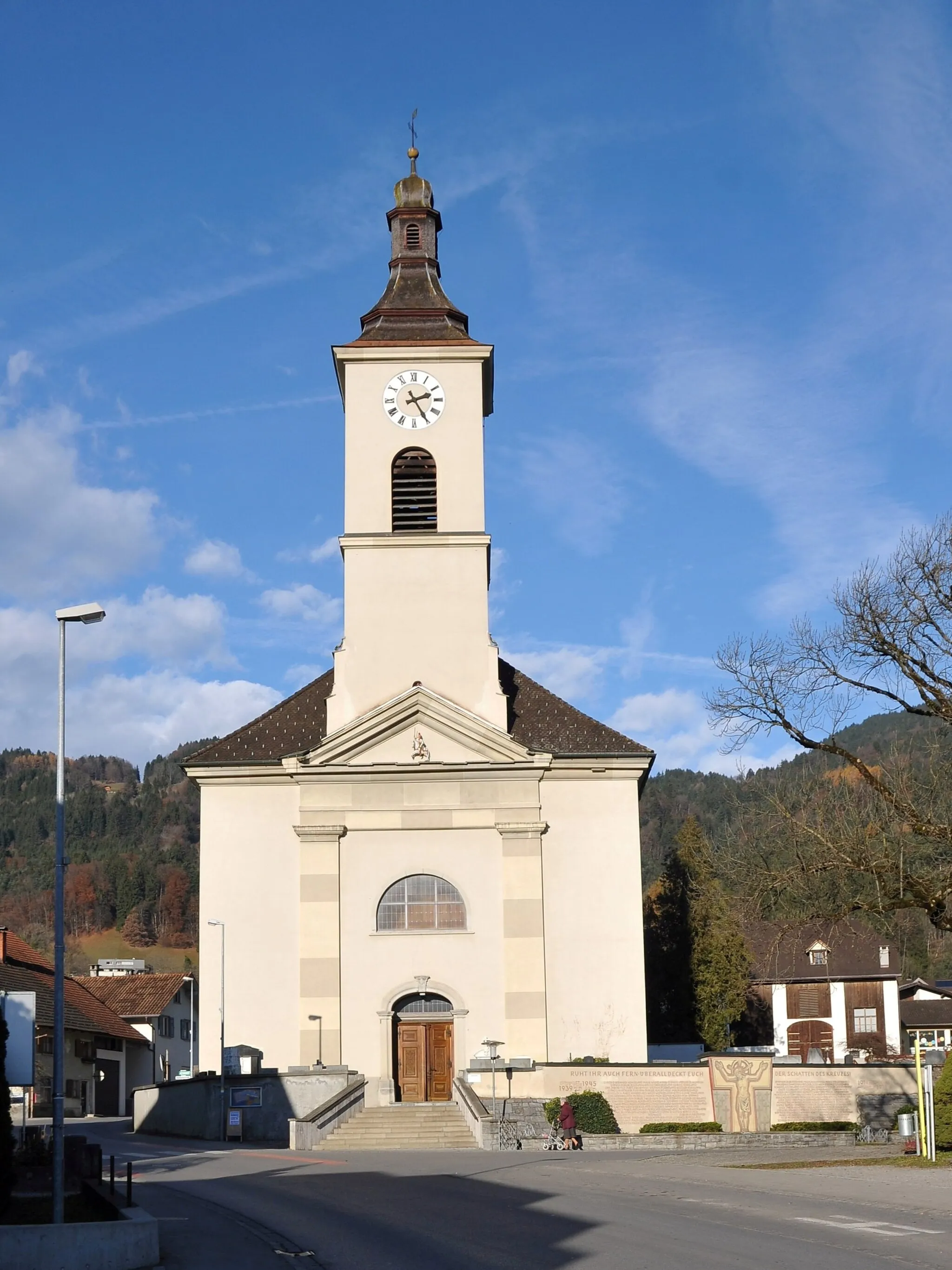 Photo showing: Pfarrkirche "hl. Georg" in Satteins in Vorarlberg.