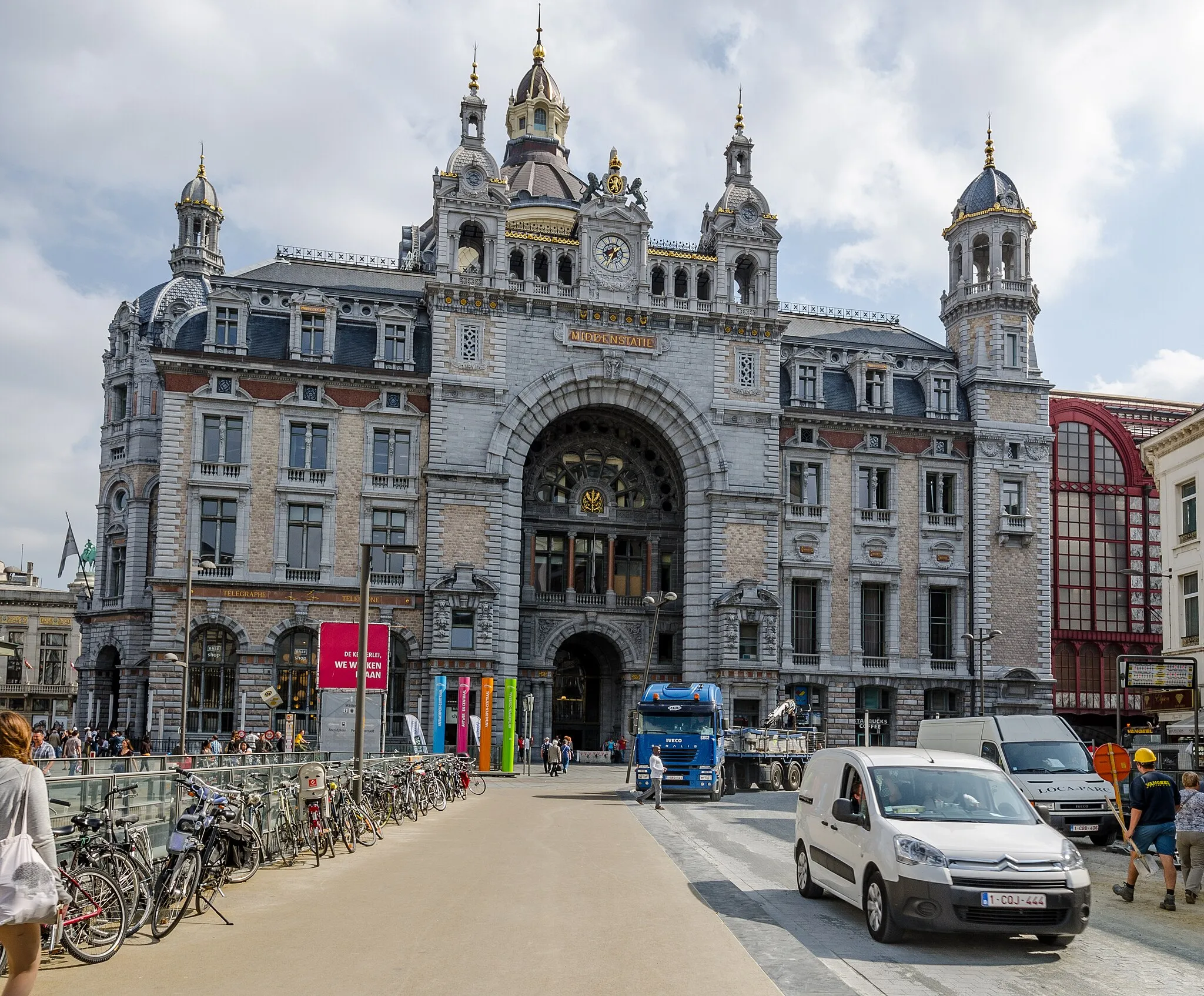 Photo showing: Back of Antwerpen central station