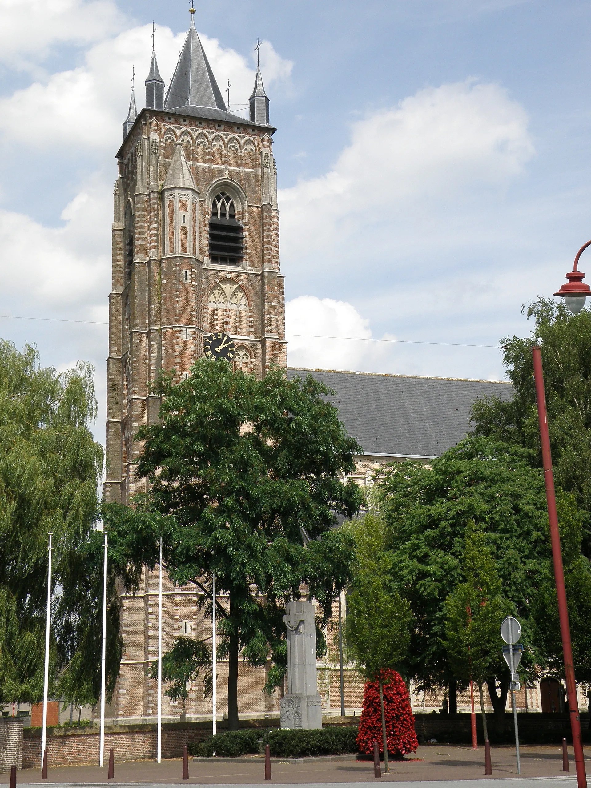 Photo showing: Sint-Lenaarts, deelgem. van Brecht (provincie Antwerpen, België). Sint-Leonarduskerk.