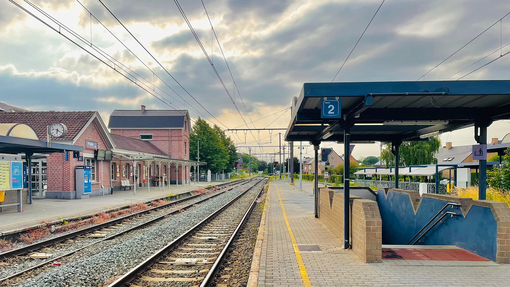 Photo showing: Station Puurs Perron