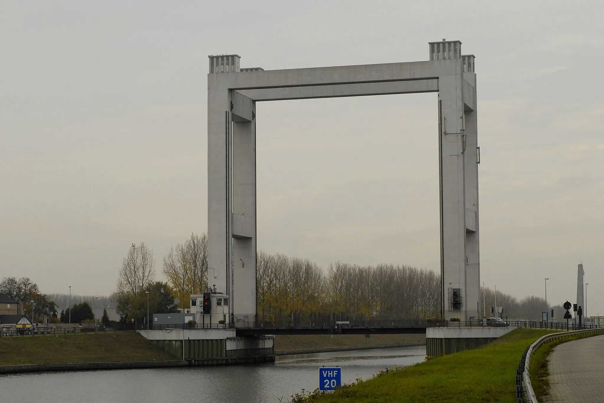 Photo showing: Brielenbrug over het Zeekanaal Brussel-Schelde in Tisselt