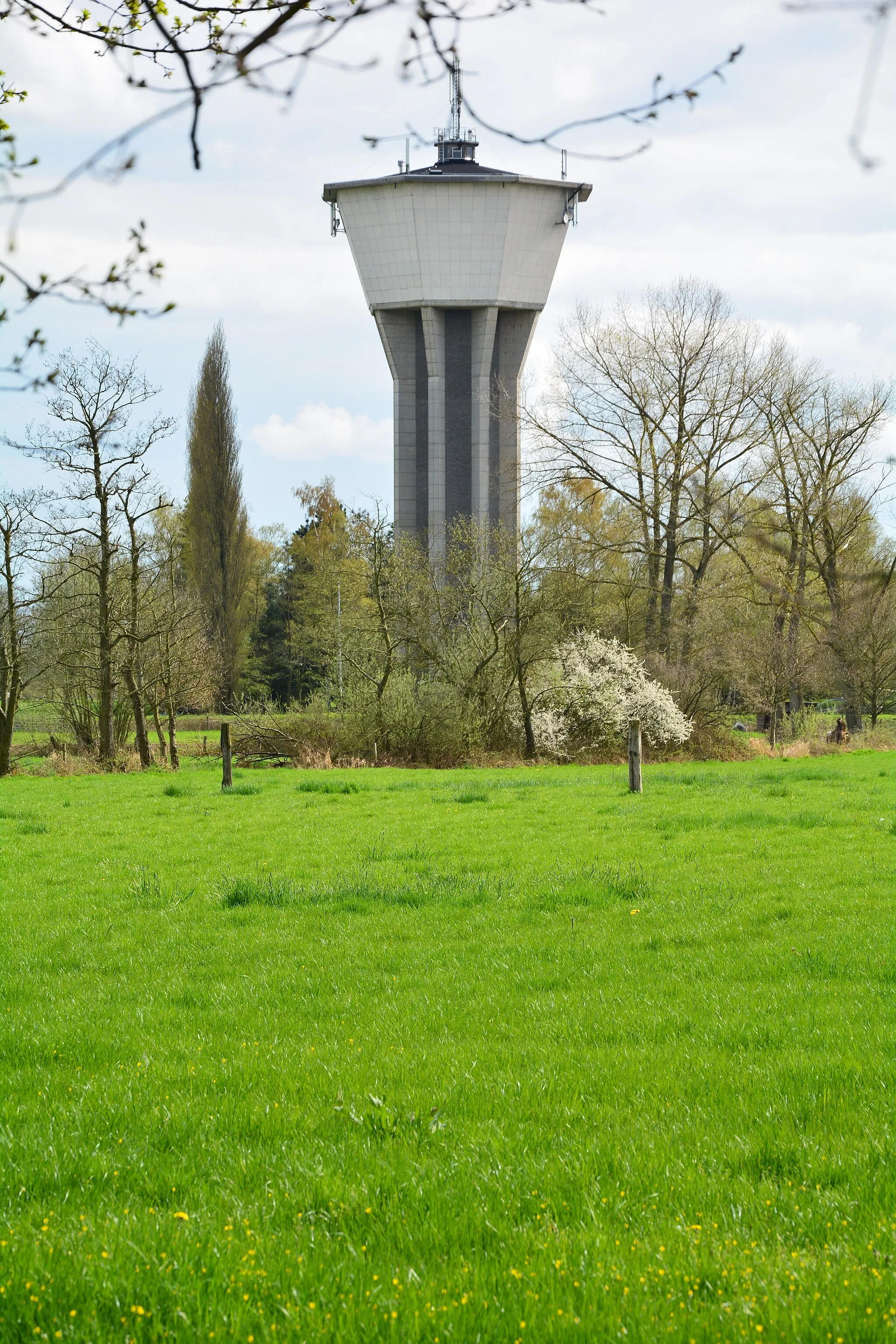Photo showing: Watertoren Veerle-Brug