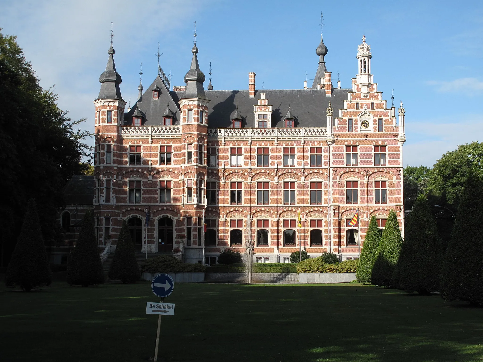 Photo showing: Westerlo, town hall