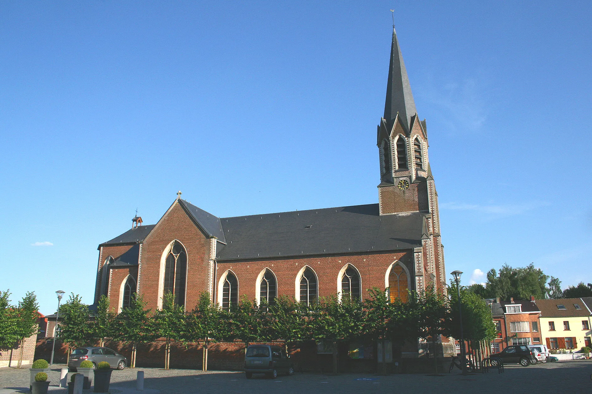 Photo showing: Beauvechain, the Saint Sulpice church (1853-1860).