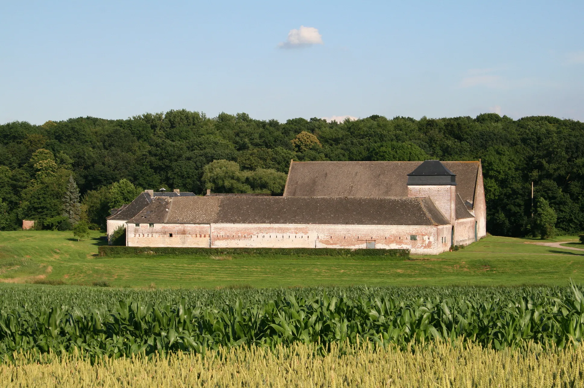 Photo showing: La Bruyère (Beauvechain) (Belgium), the farm of Wahenge.