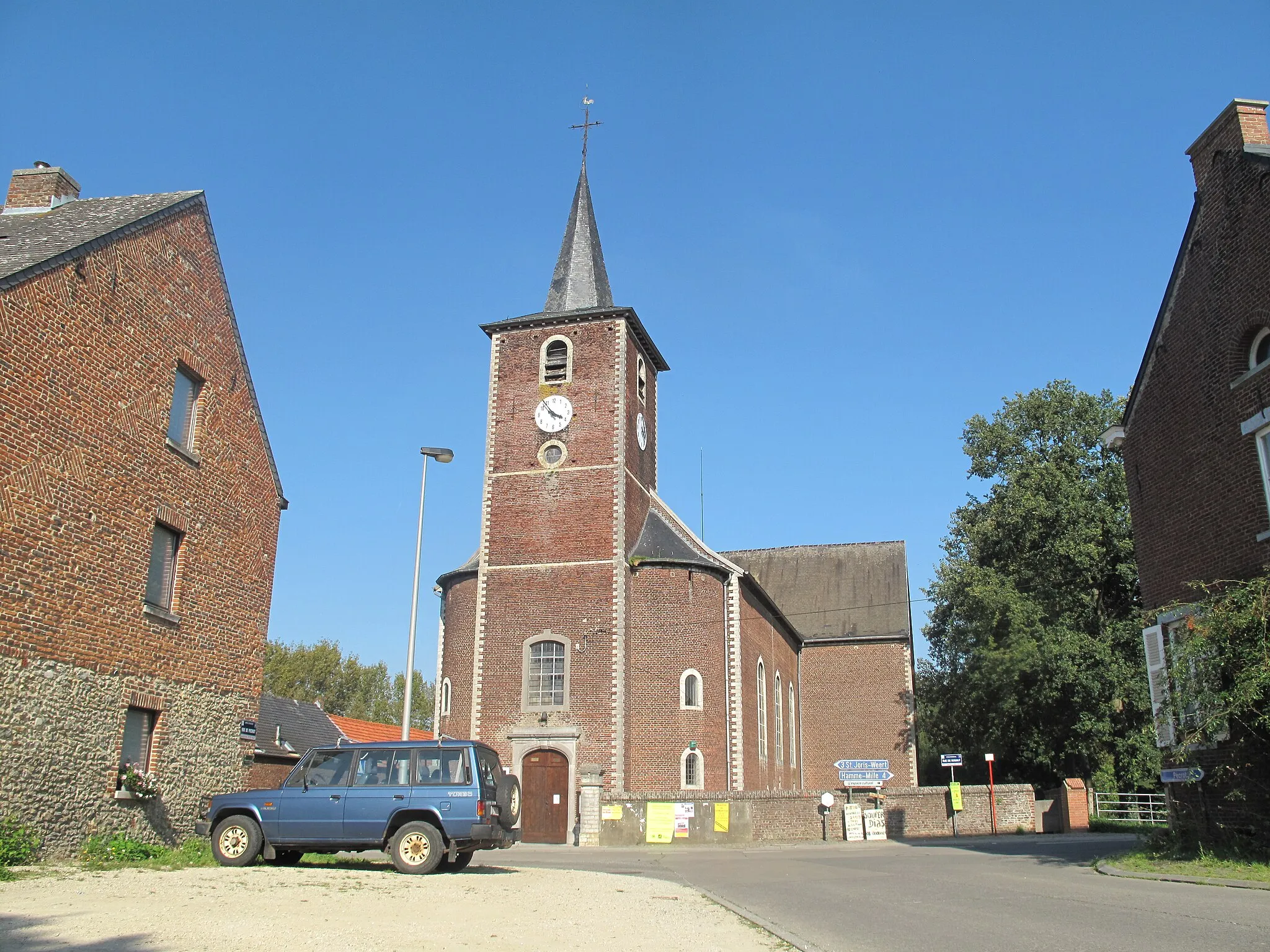 Photo showing: Nethen, church