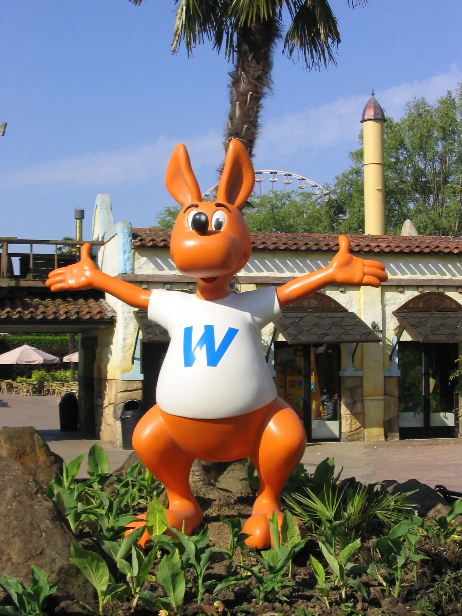 Photo showing: Park Mascot at Walibi Belgium