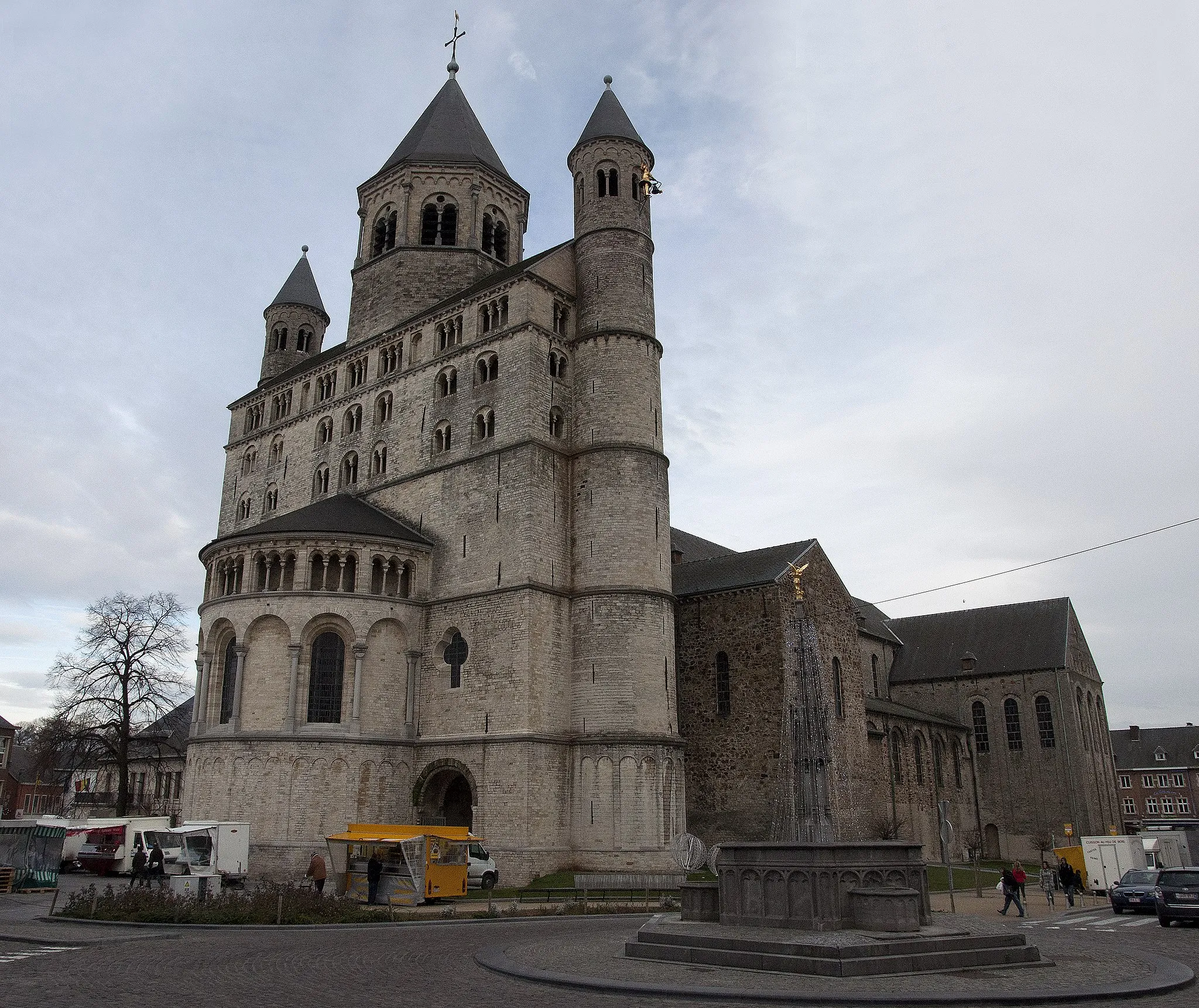 Photo showing: De Sint-Gertrudiskerk te Nijvel, België