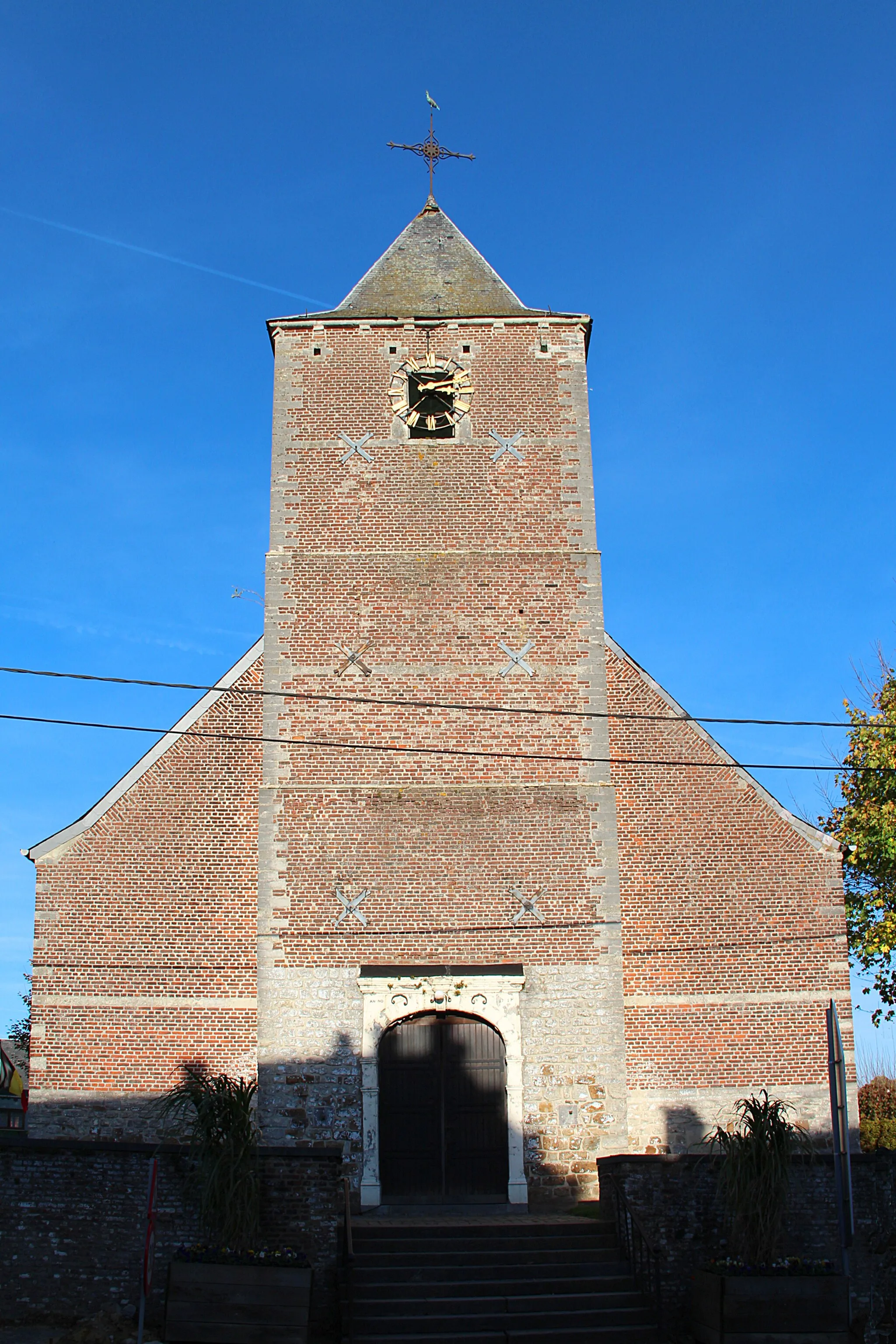 Photo showing: Thorembais-Saint-Trond (Belgium), the church of Saint-Trond.