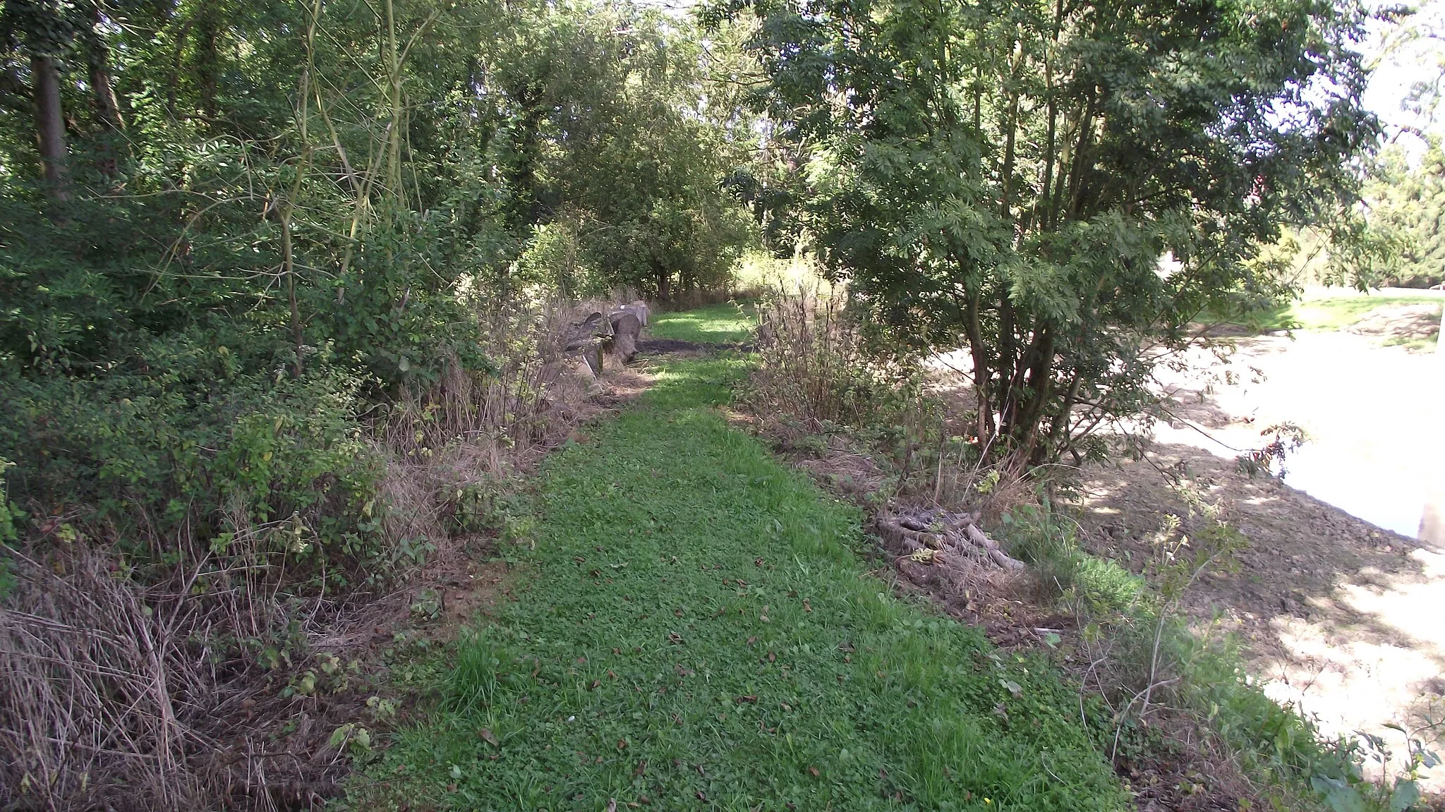 Photo showing: Oude buurtspoorwegroute door het dorp Tilly