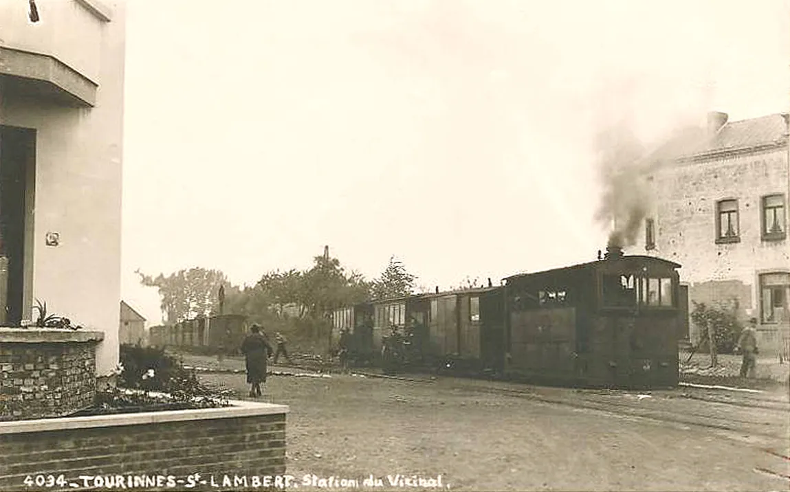 Photo showing: Metre gauge steamtram of the belgian NMVB/SNCV in Tourinnes