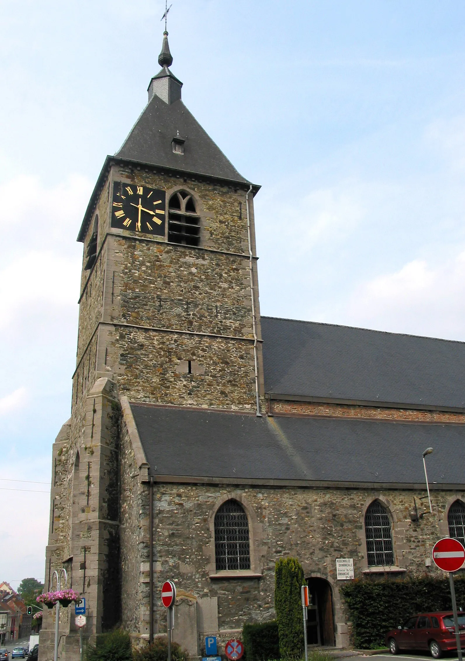 Photo showing: Tubize (Belgium), the Saint Gertrude church (bell tower - XIIIth century).