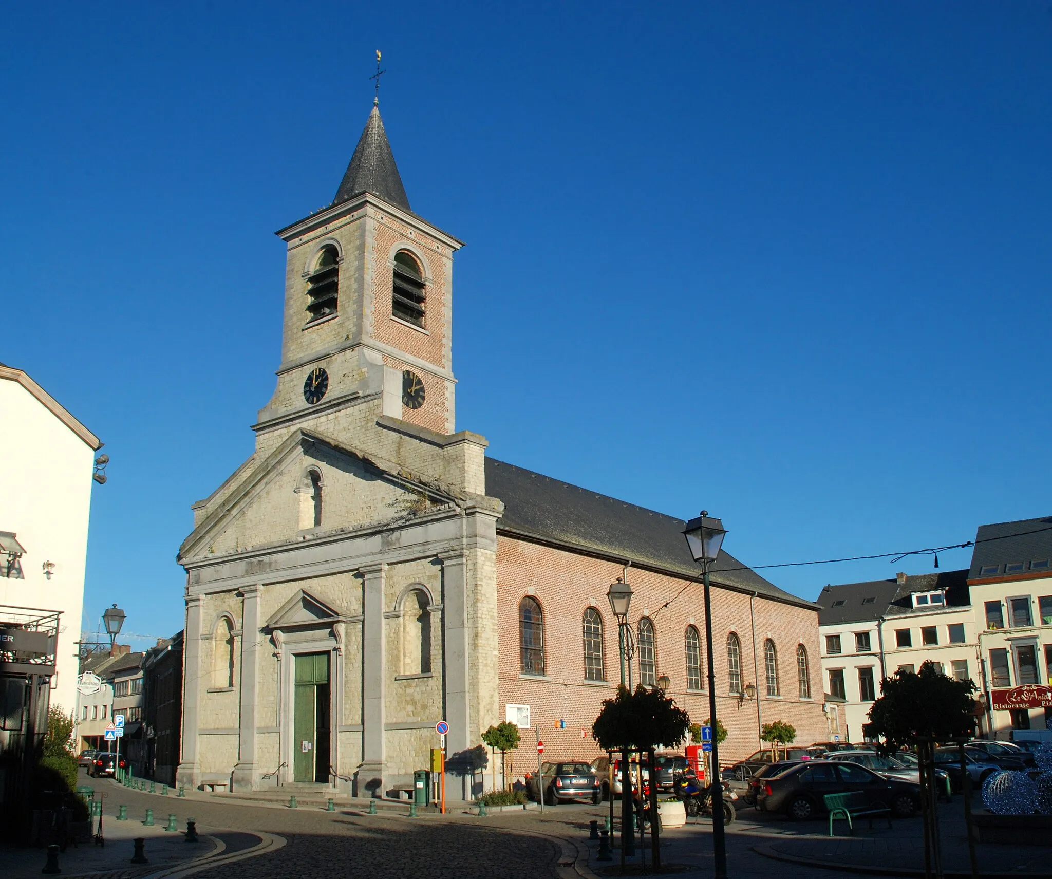 Photo showing: Belgique - Wallonie - Église Saint-Jean l'Évangéliste de Genappe