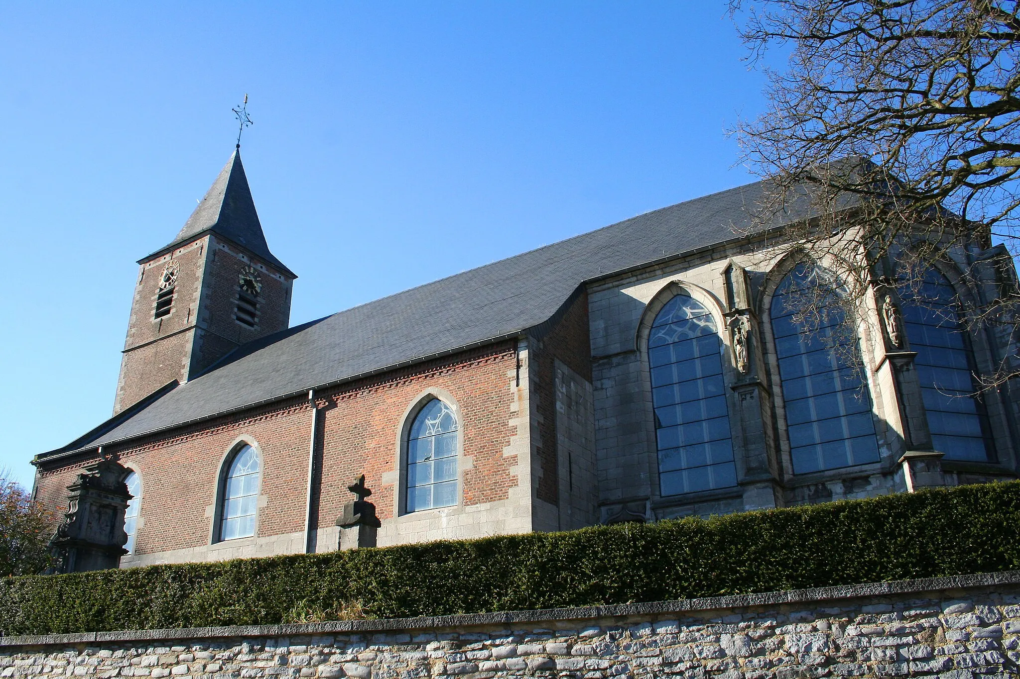 Photo showing: Arquennes (Belgium), Holy Virgin and Bonifacius’ church – Choir (1425).