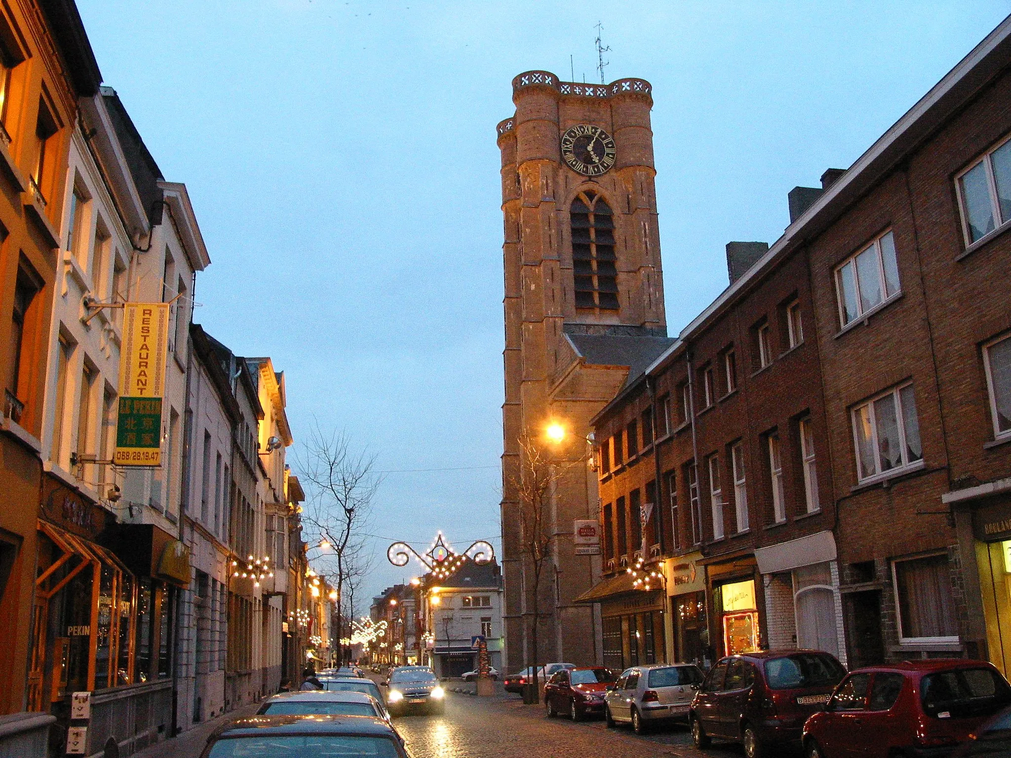 Photo showing: Ath (Belgium), rue de Pintamont - The Saint Julien colegiate church (XIV/XIXth centuries).