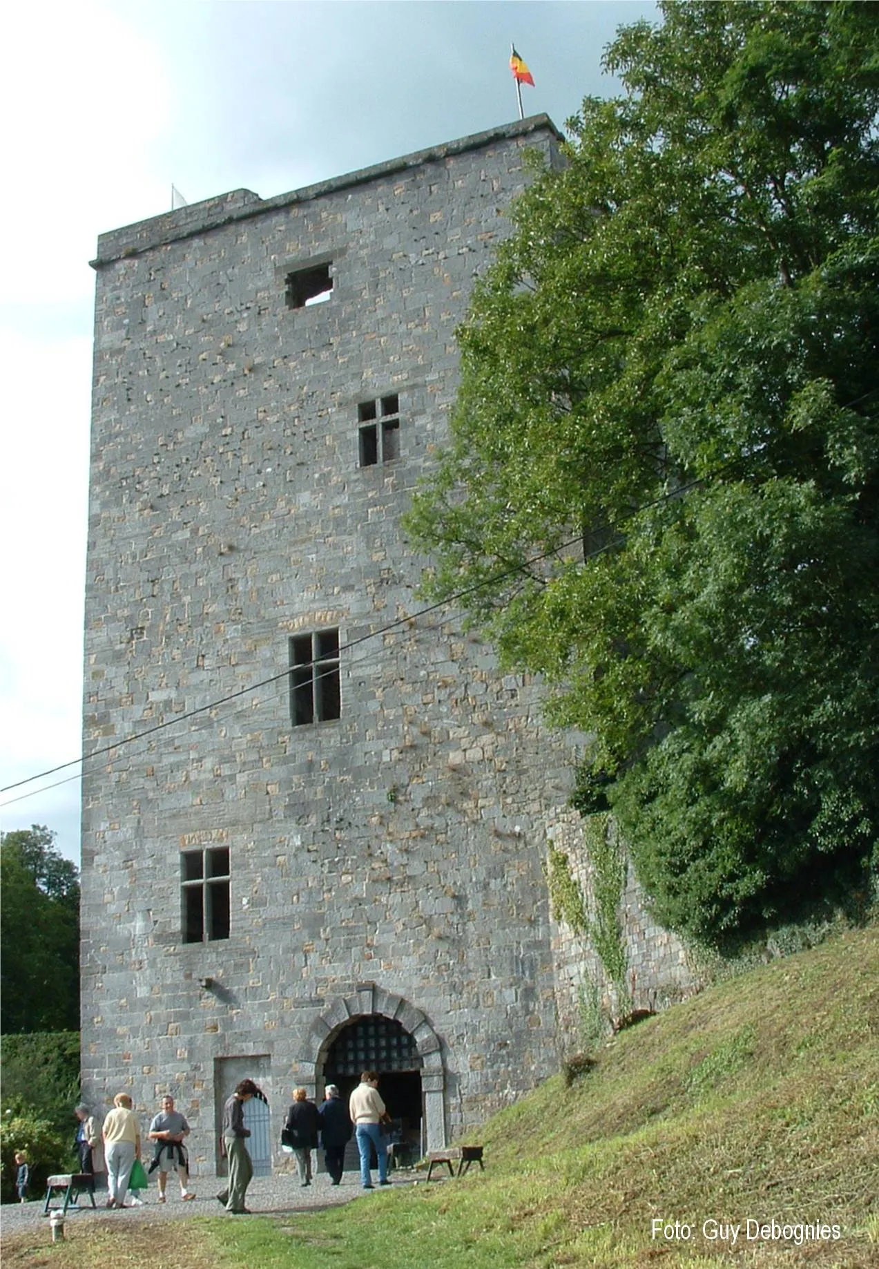 Photo showing: De Salamandertoren (Tour Salamandre) in Beaumont, nu ingericht als museum

07/08/2005