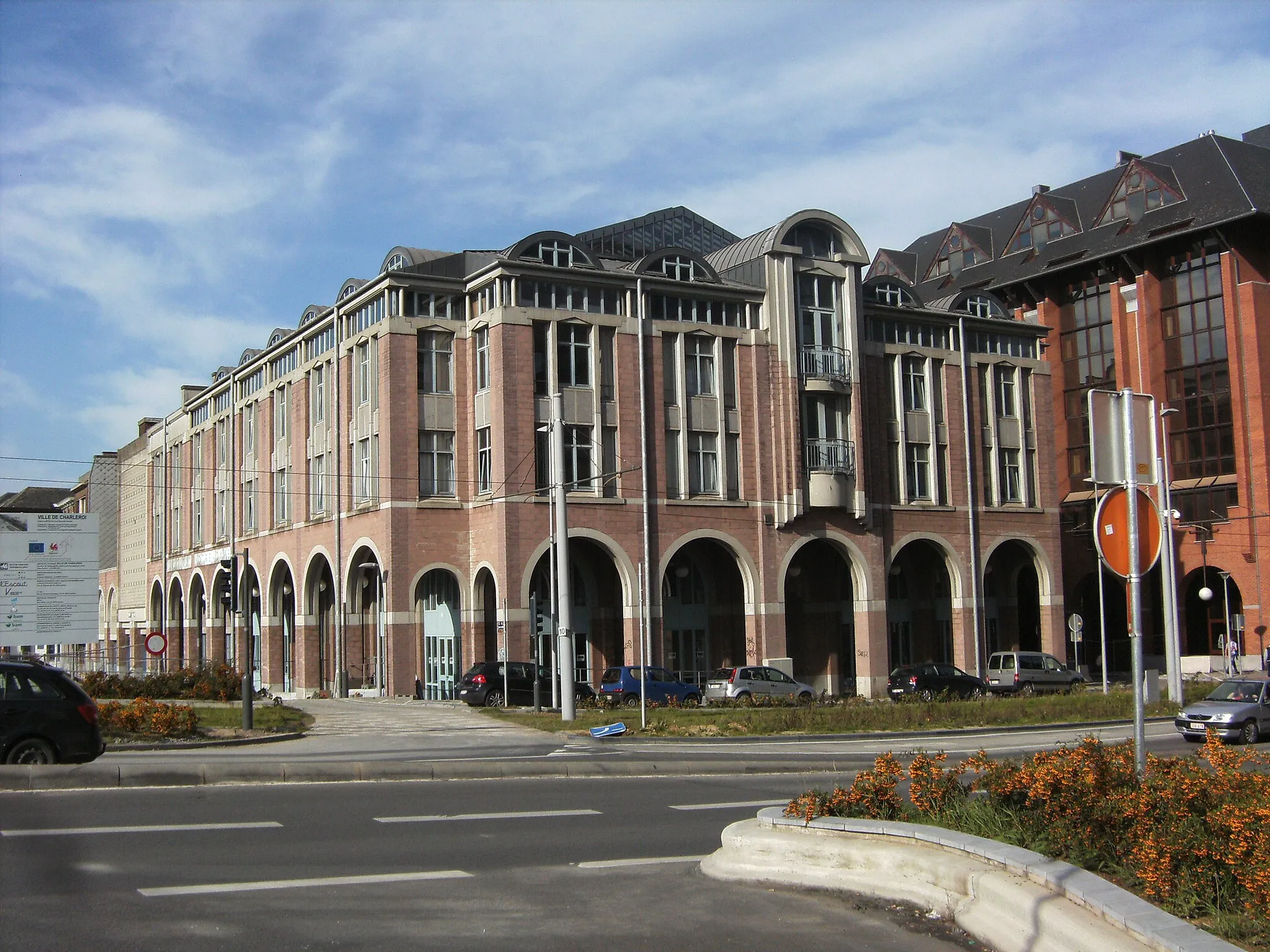 Photo showing: Charleroi (Belgique) - Institut Notre-Dame, section secondaire.