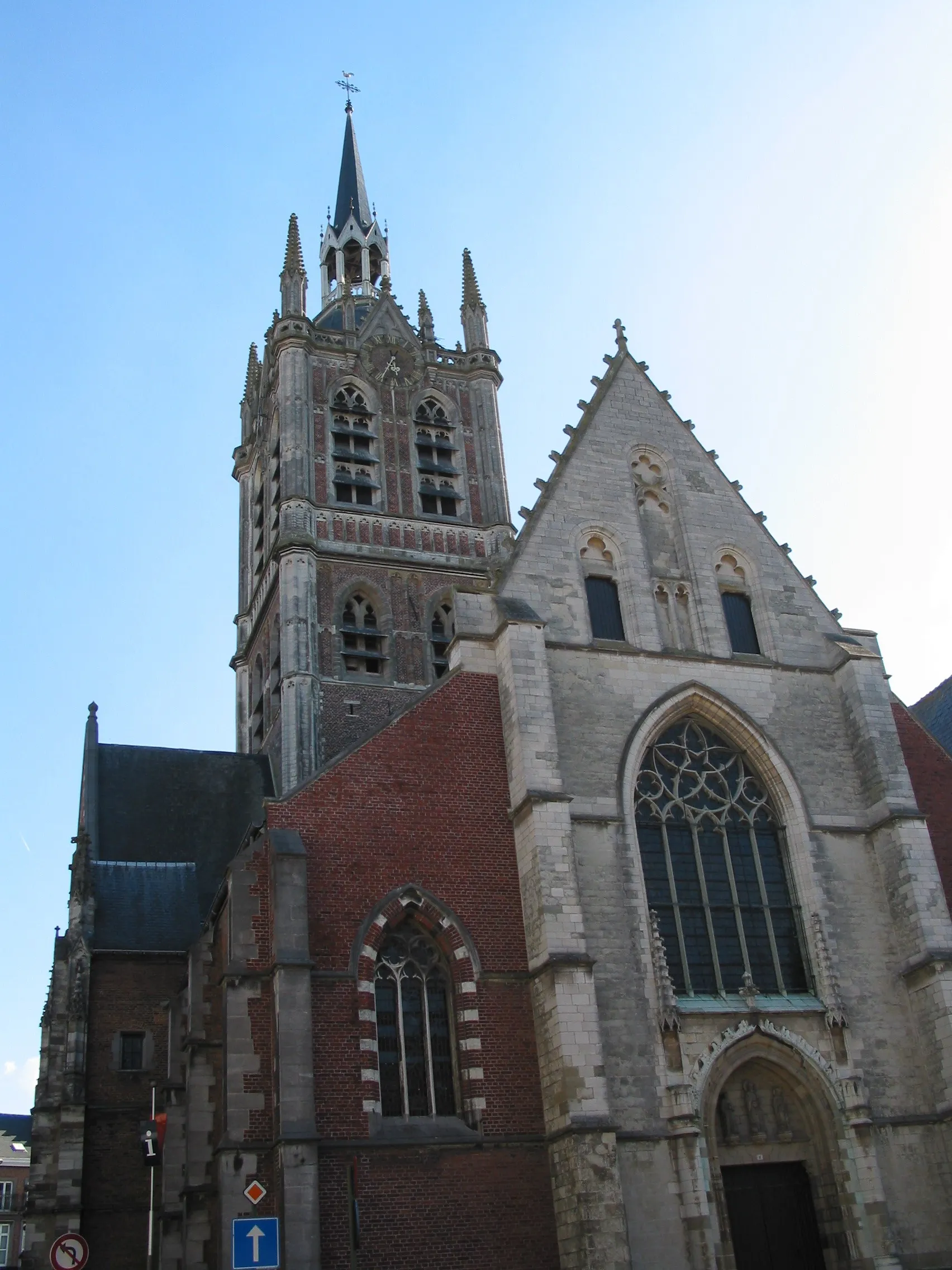 Photo showing: Enghien (Belgium), the St. Nicolas of Smyrne church (XIV/XIXth century).