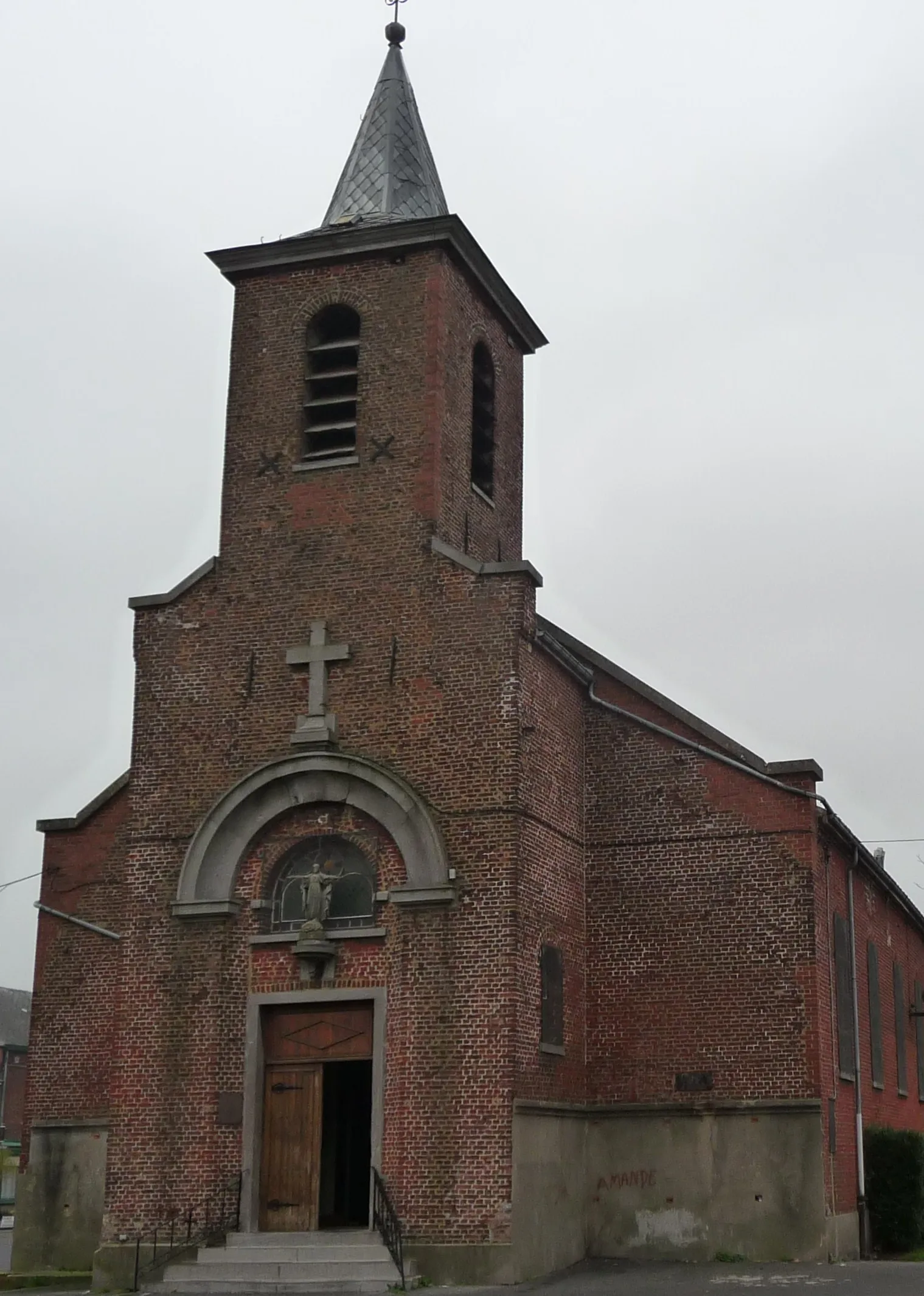 Photo showing: this is the Church of Godarville .